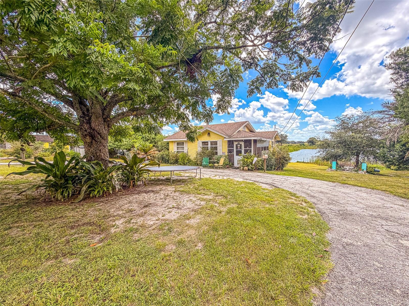 1120 S SCENIC HWY
