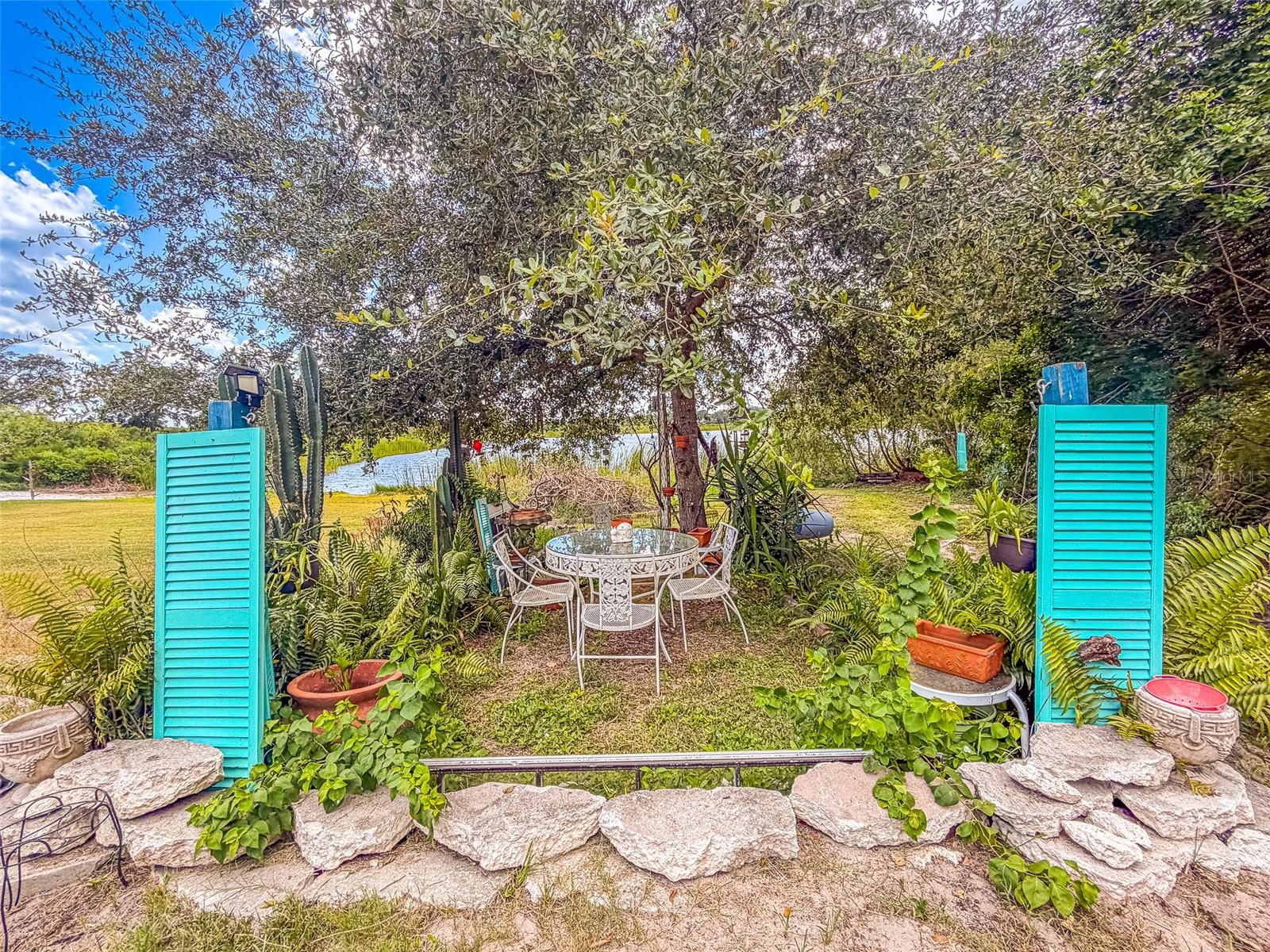 1120 S SCENIC HWY