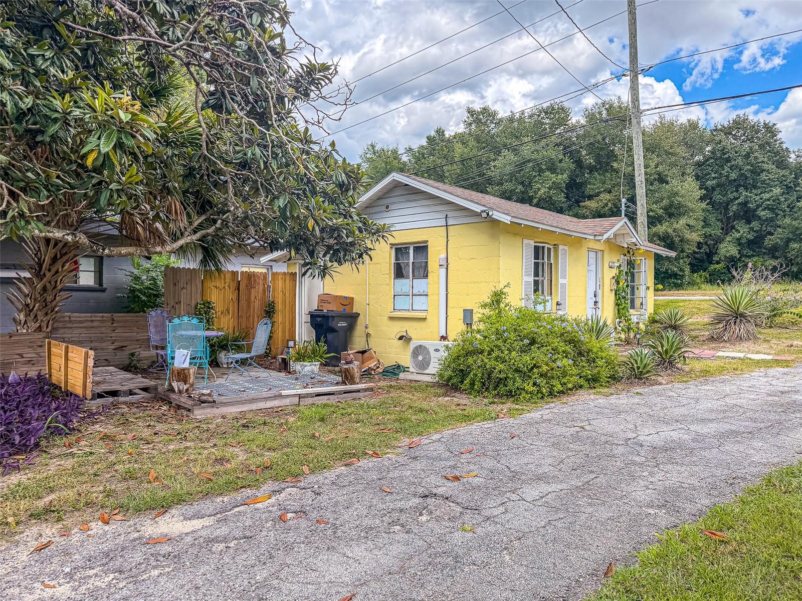 1120 S SCENIC HWY
