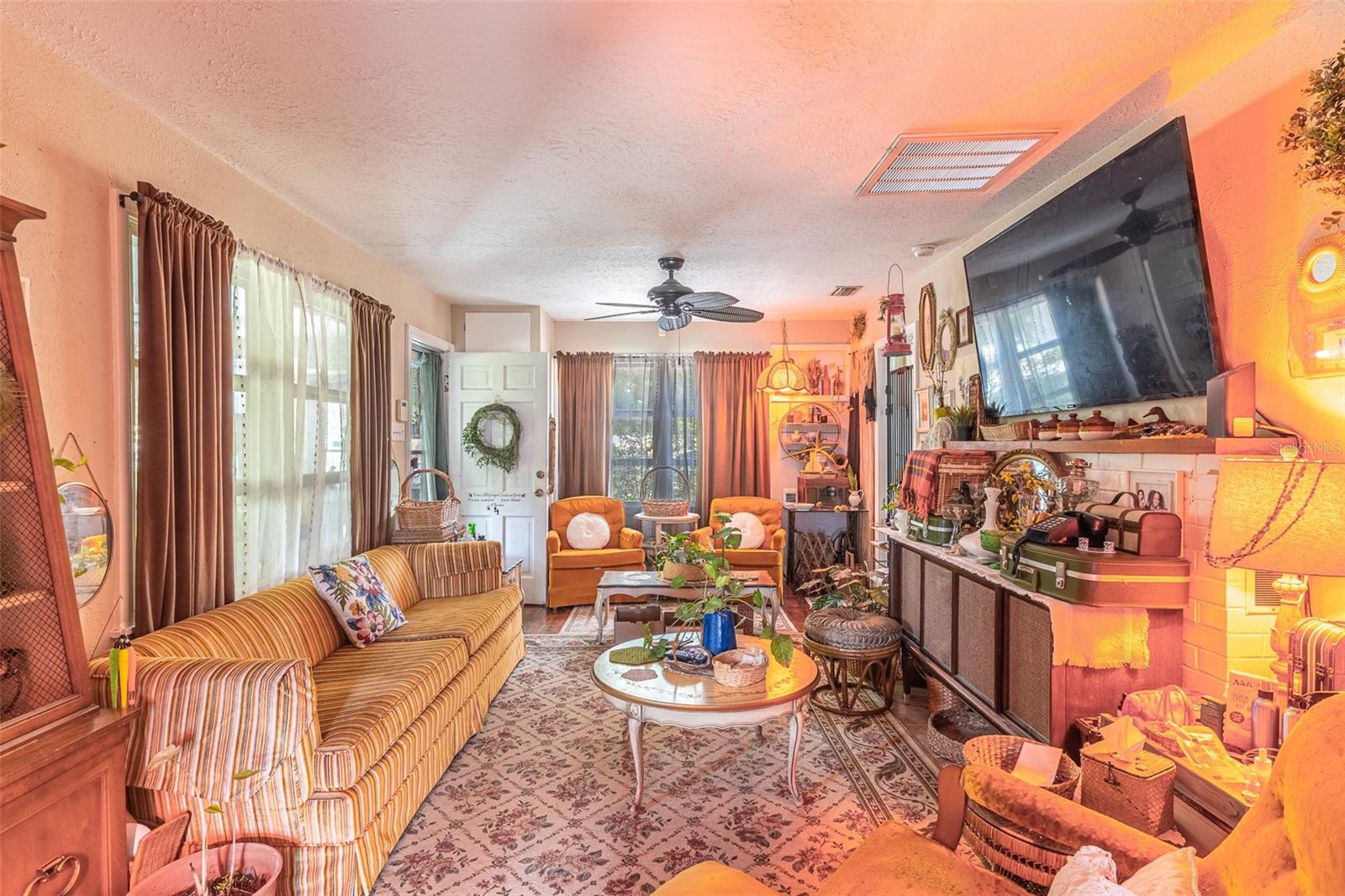 1120 S SCENIC HWY