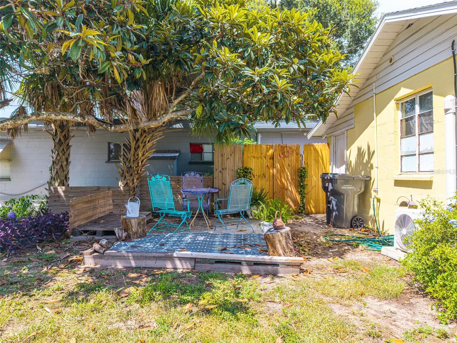 1120 S SCENIC HWY