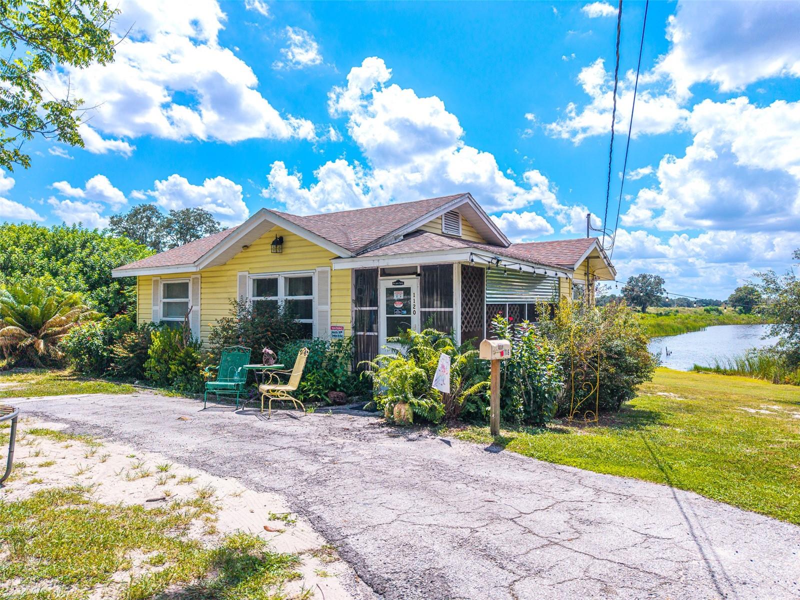 1120 S SCENIC HWY