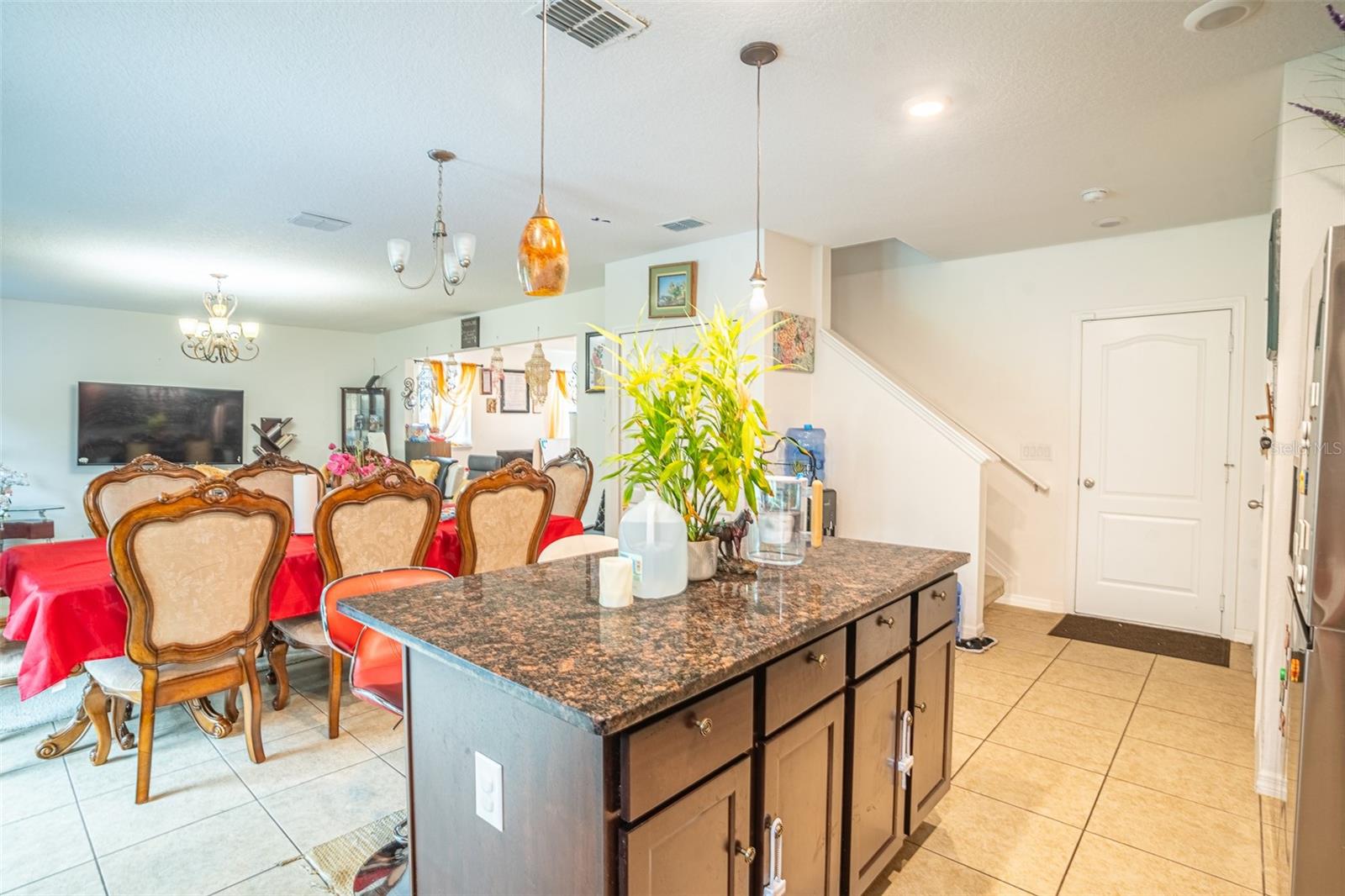 15107 ZENITH AVE
