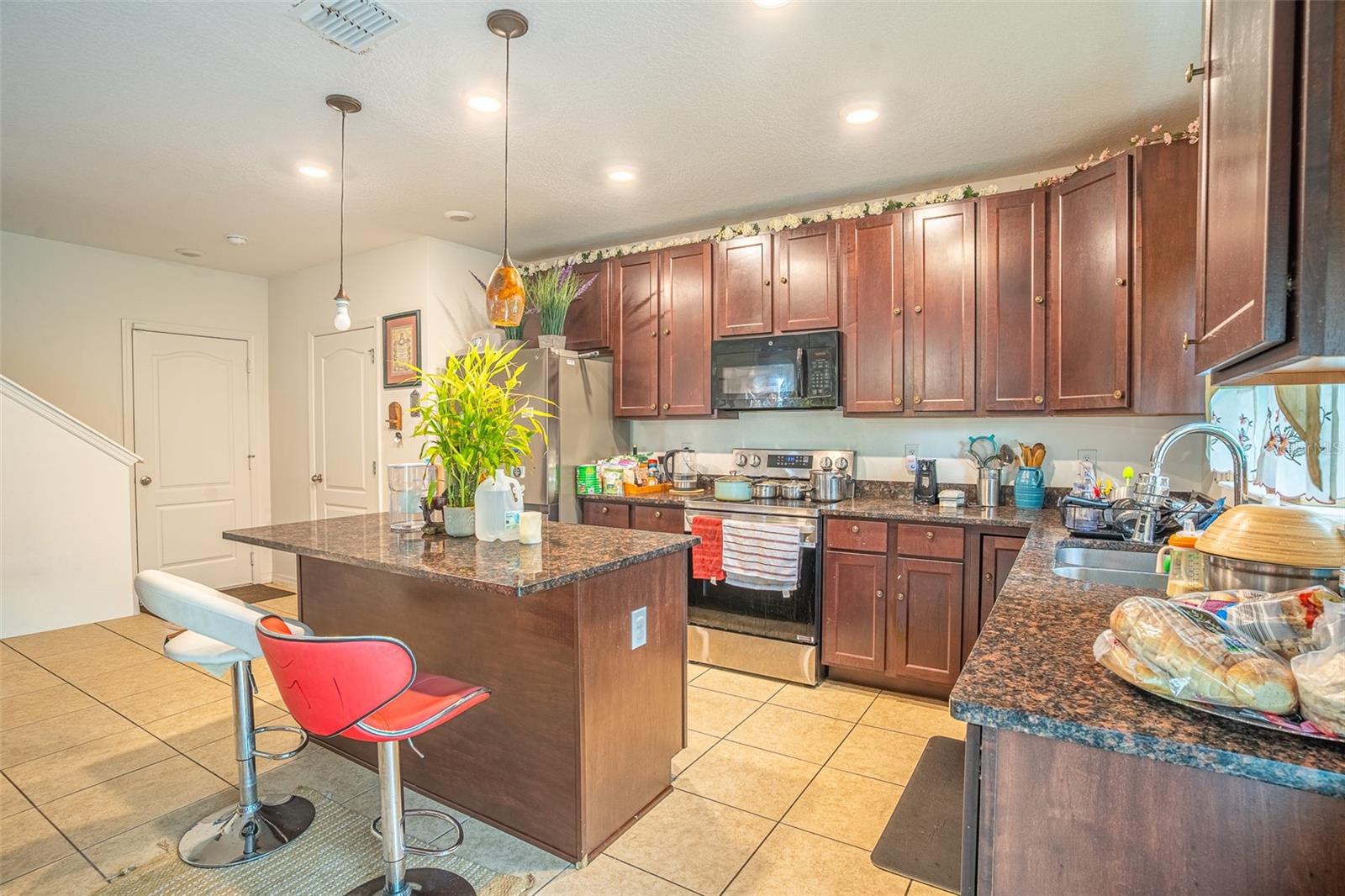 15107 ZENITH AVE