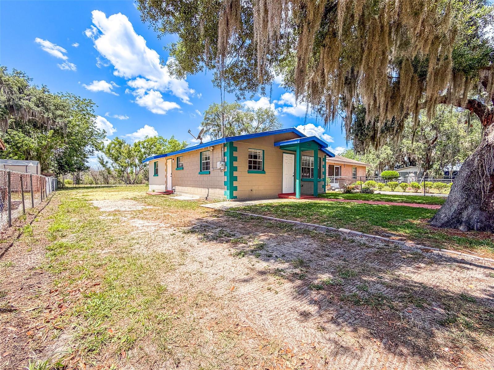 225 W NORTHSIDE DR