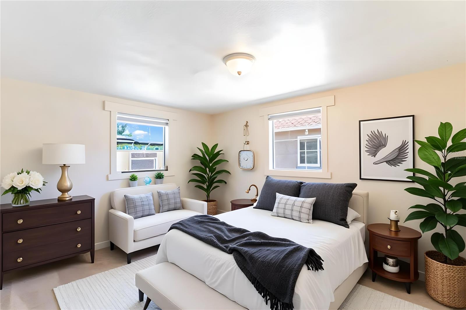 225 W NORTHSIDE DR