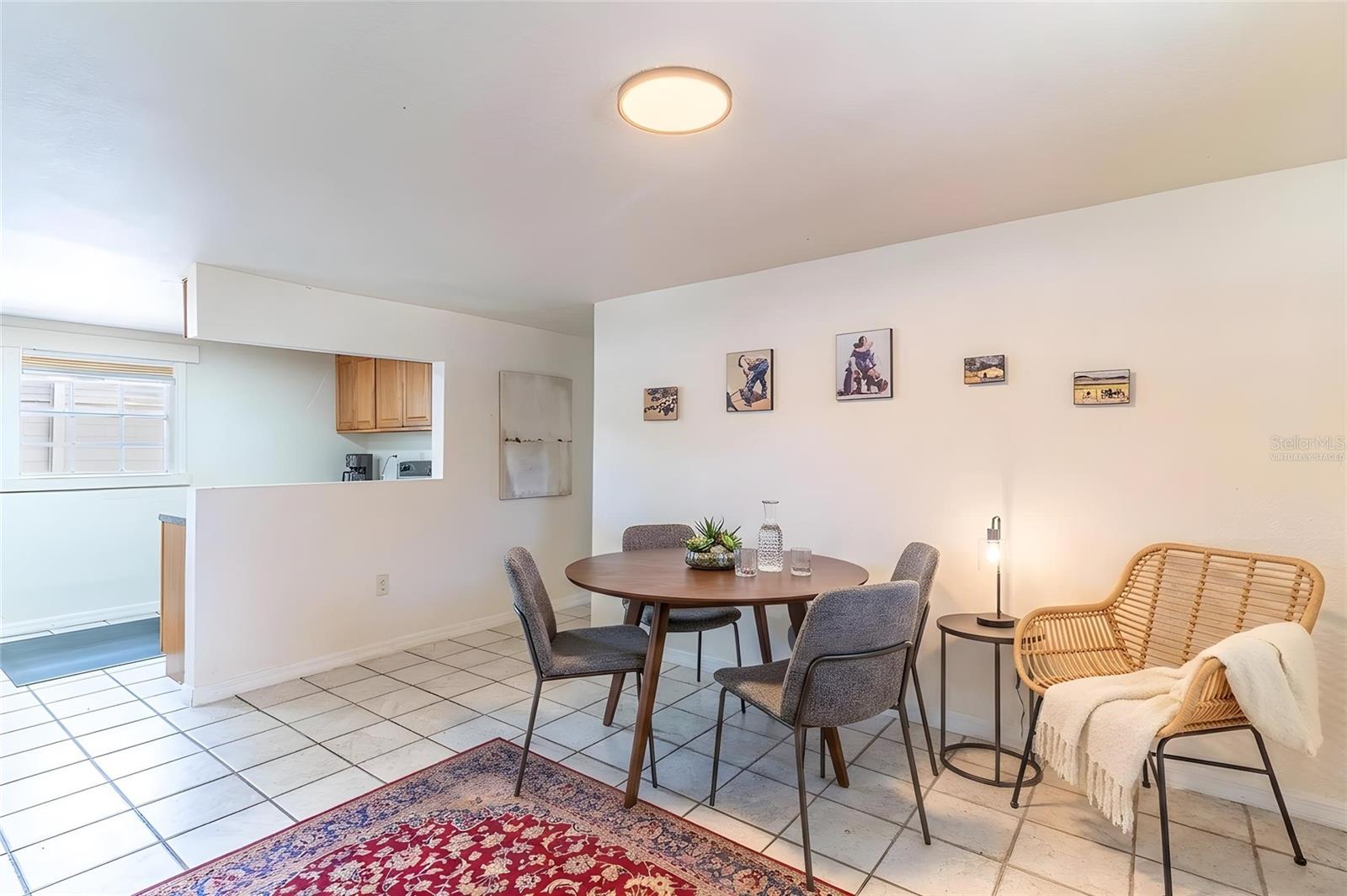 225 W NORTHSIDE DR