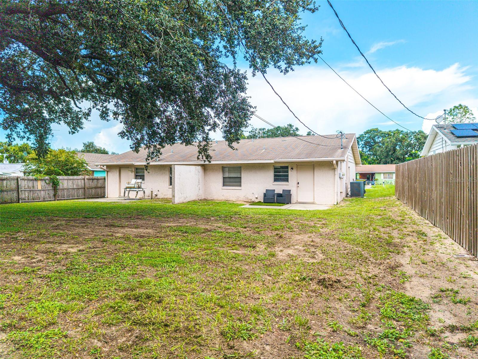 646 BEVERLY DR