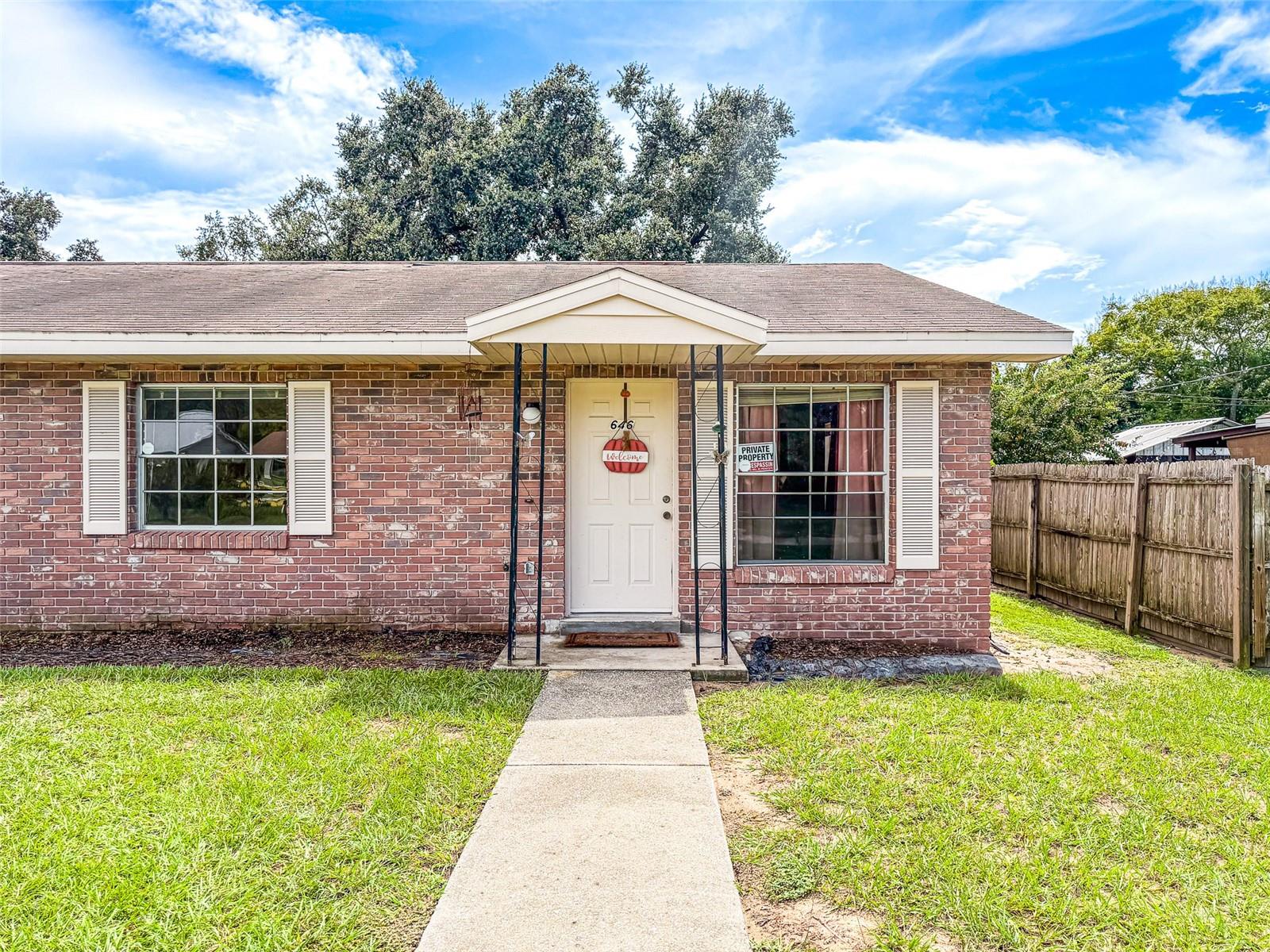 646 BEVERLY DR