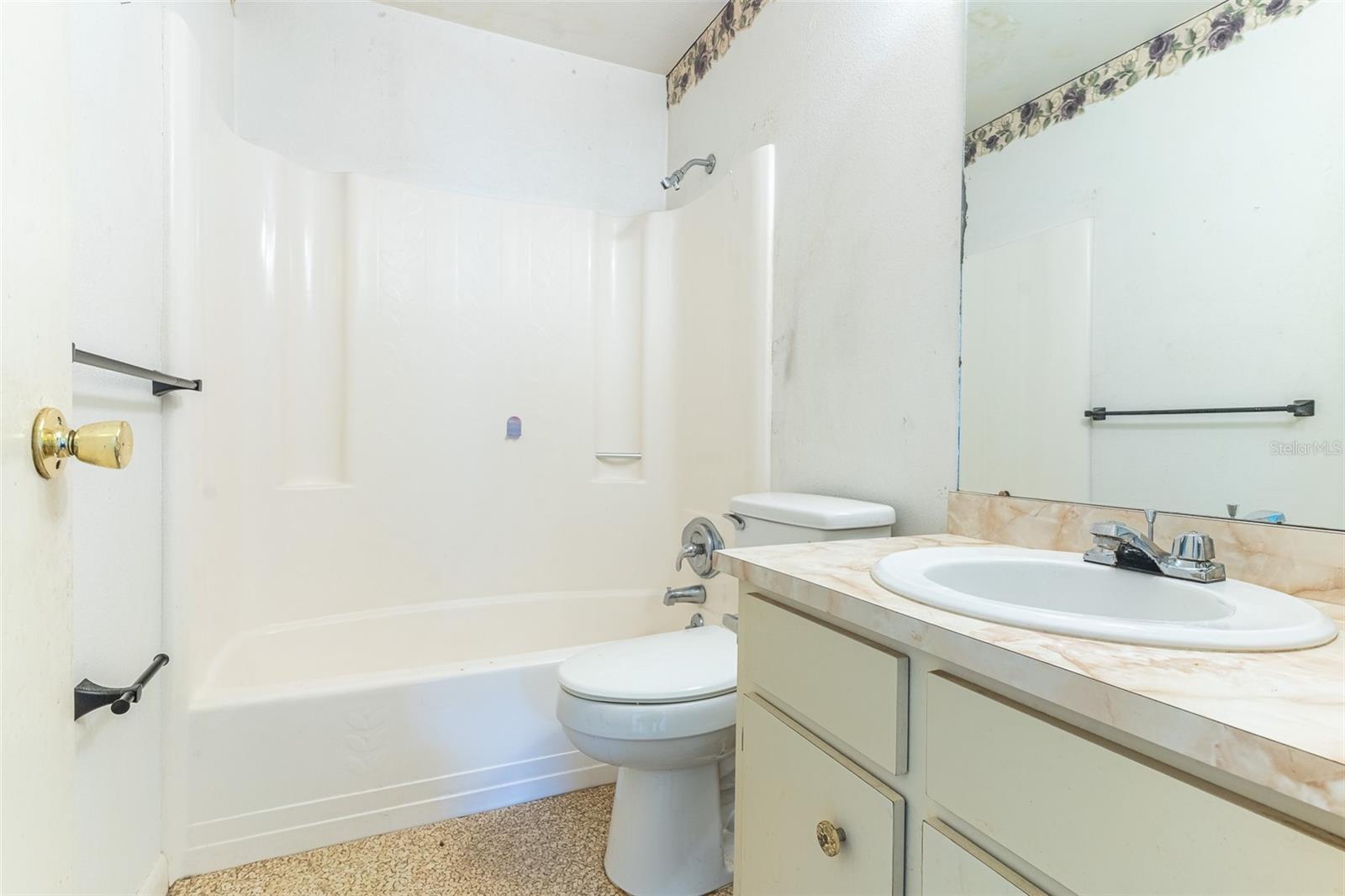 646 BEVERLY DR #646 and 648