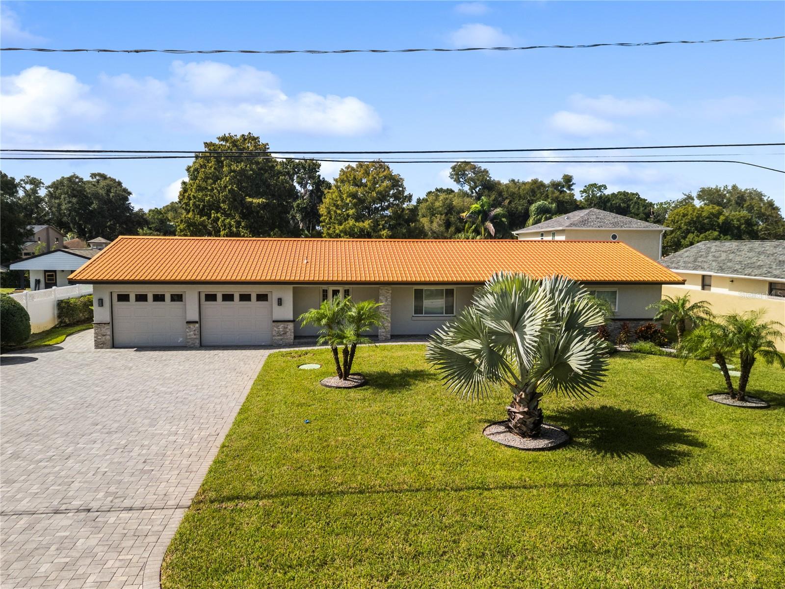 1010 EDGEWATER DR
