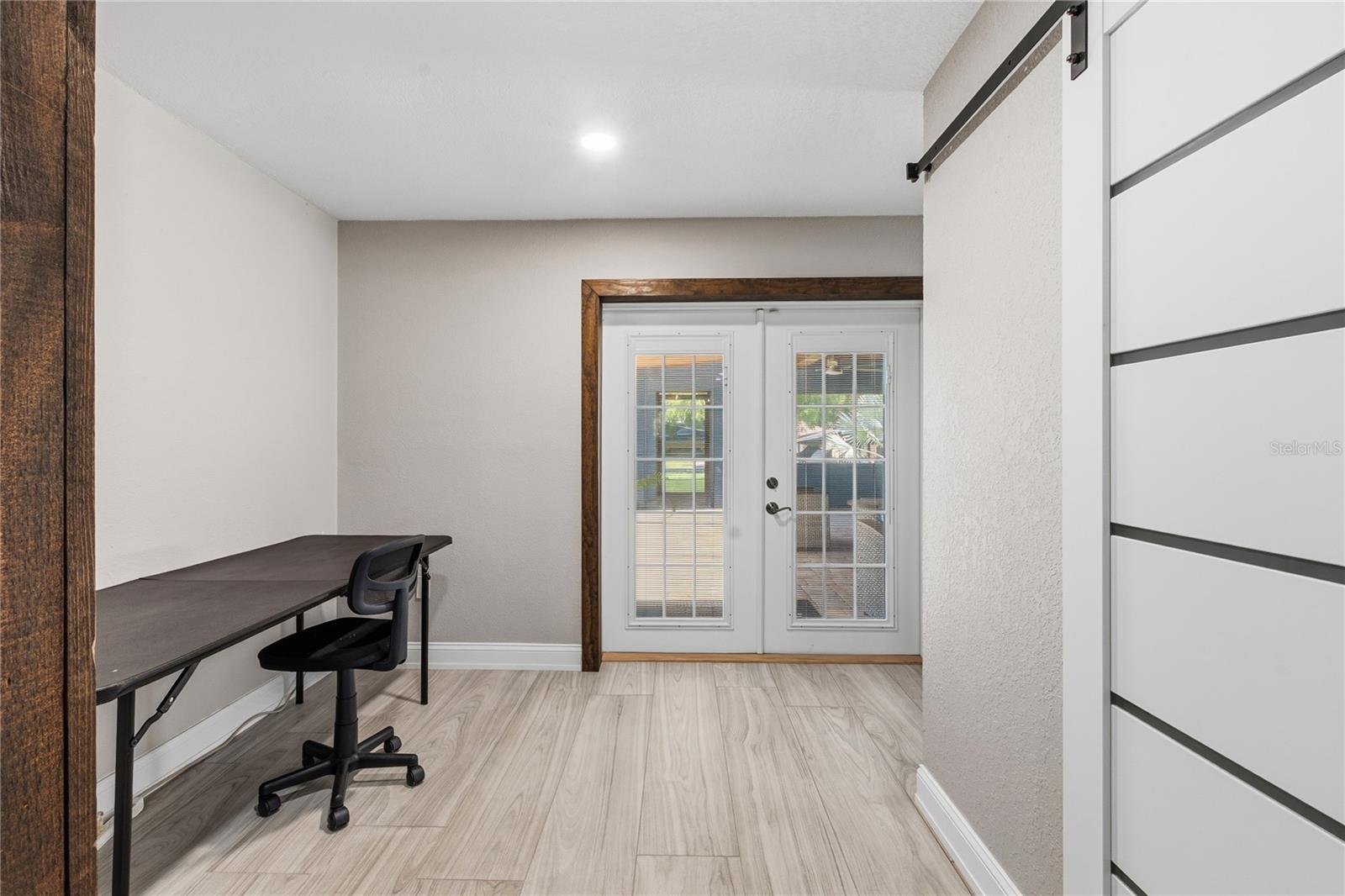 1010 EDGEWATER DR