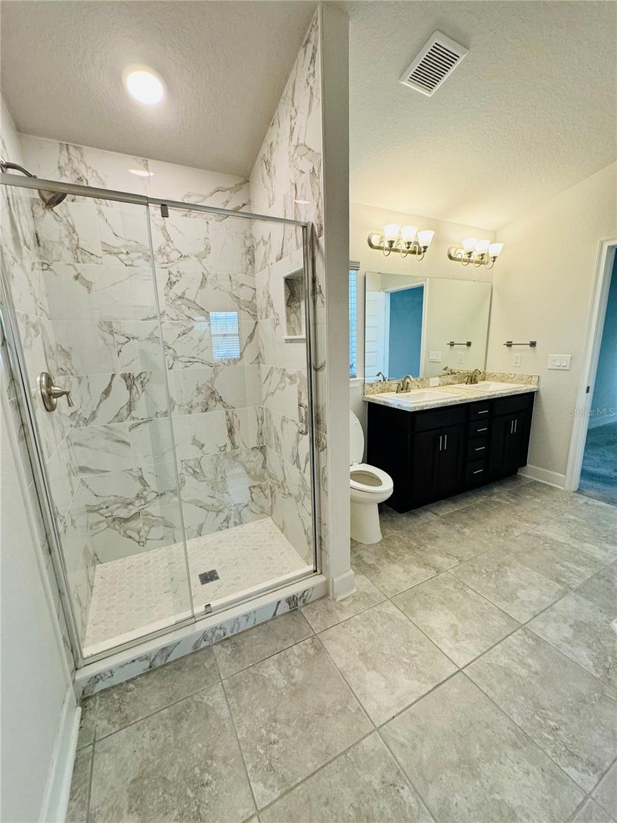 240 KRENSON BAY LOOP