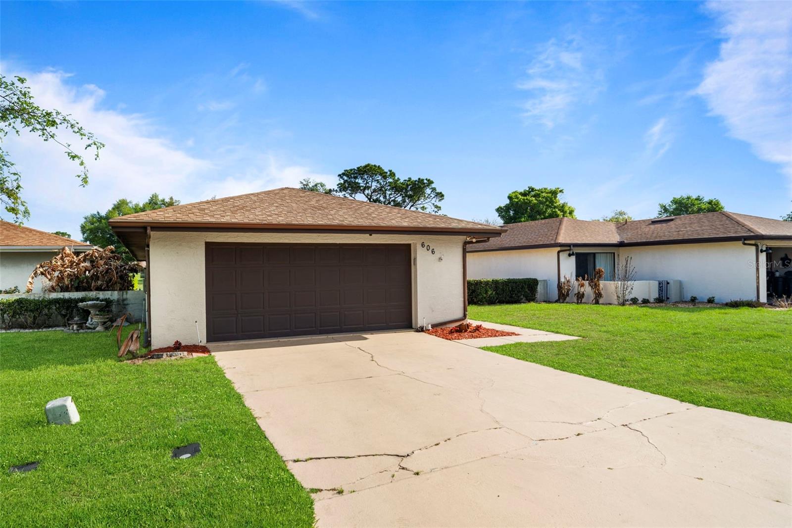 606 TURNBERRY CT