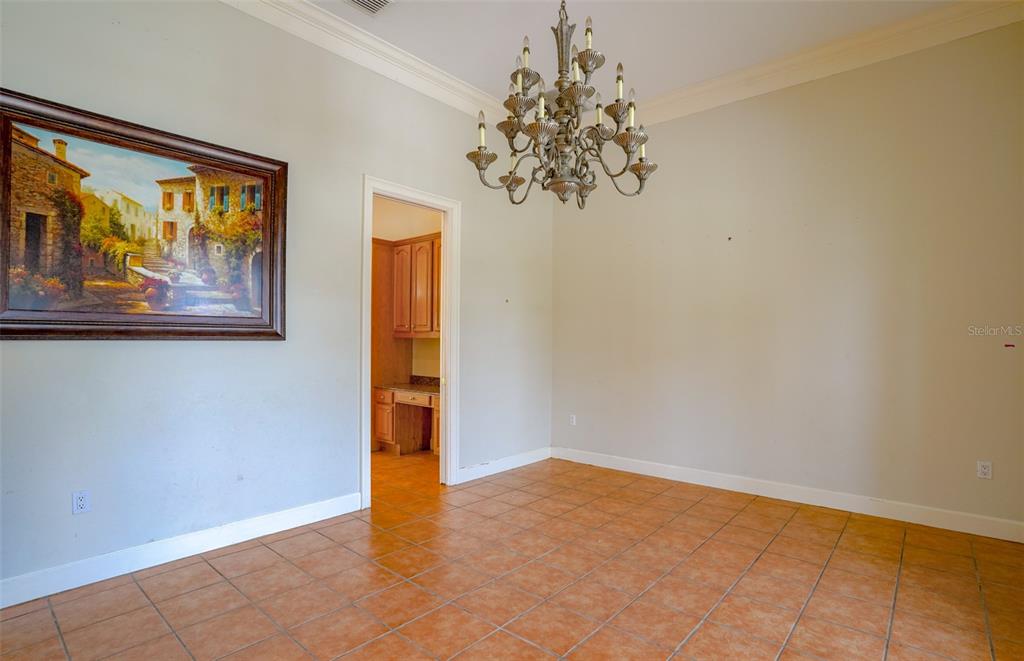 769 N LAKESHORE BLVD