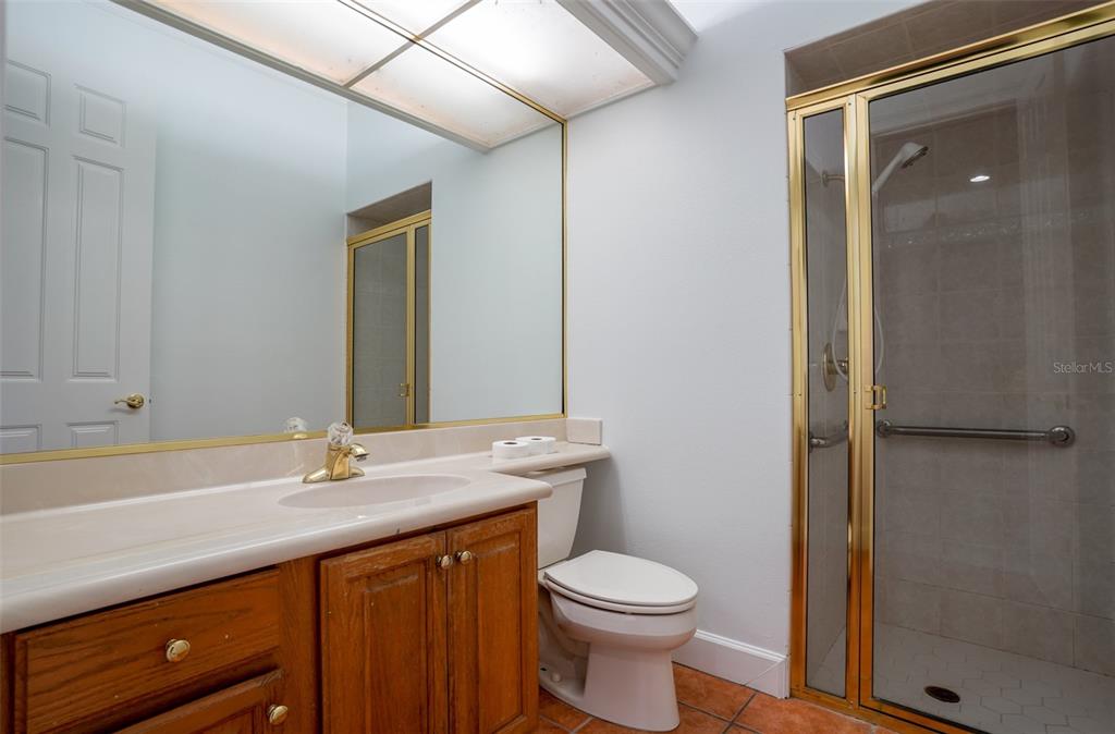 769 N LAKESHORE BLVD