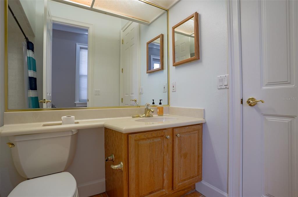 769 N LAKESHORE BLVD