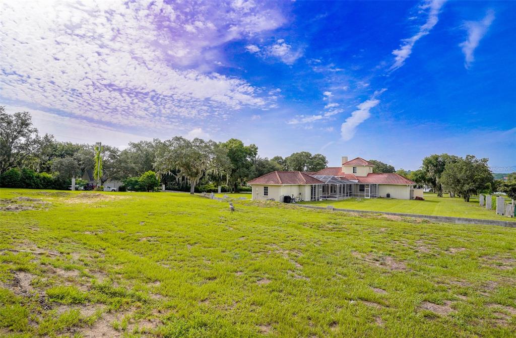 769 N LAKESHORE BLVD