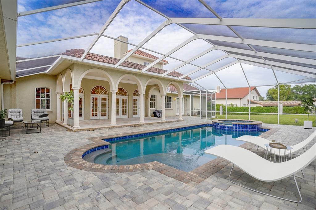 769 N LAKESHORE BLVD