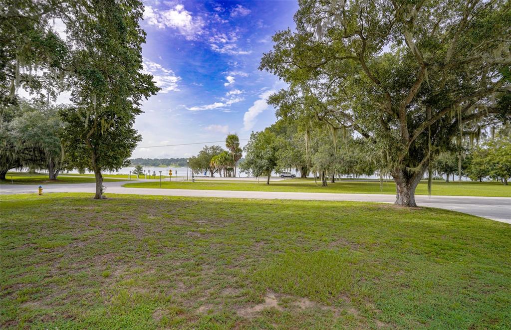 769 N LAKESHORE BLVD