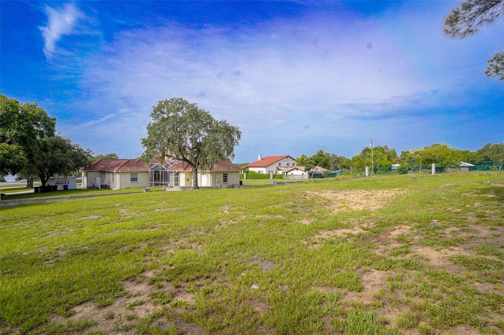 769 N LAKESHORE BLVD