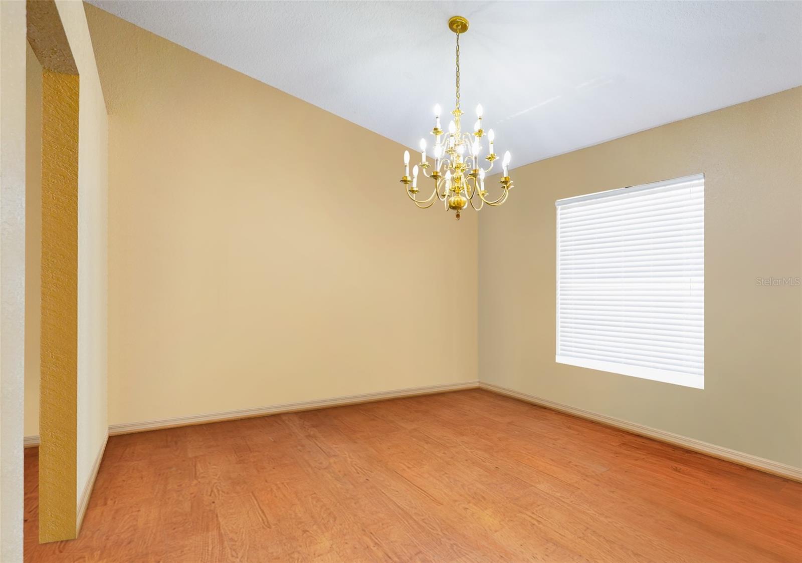 309 MAJESTIC GARDENS DR