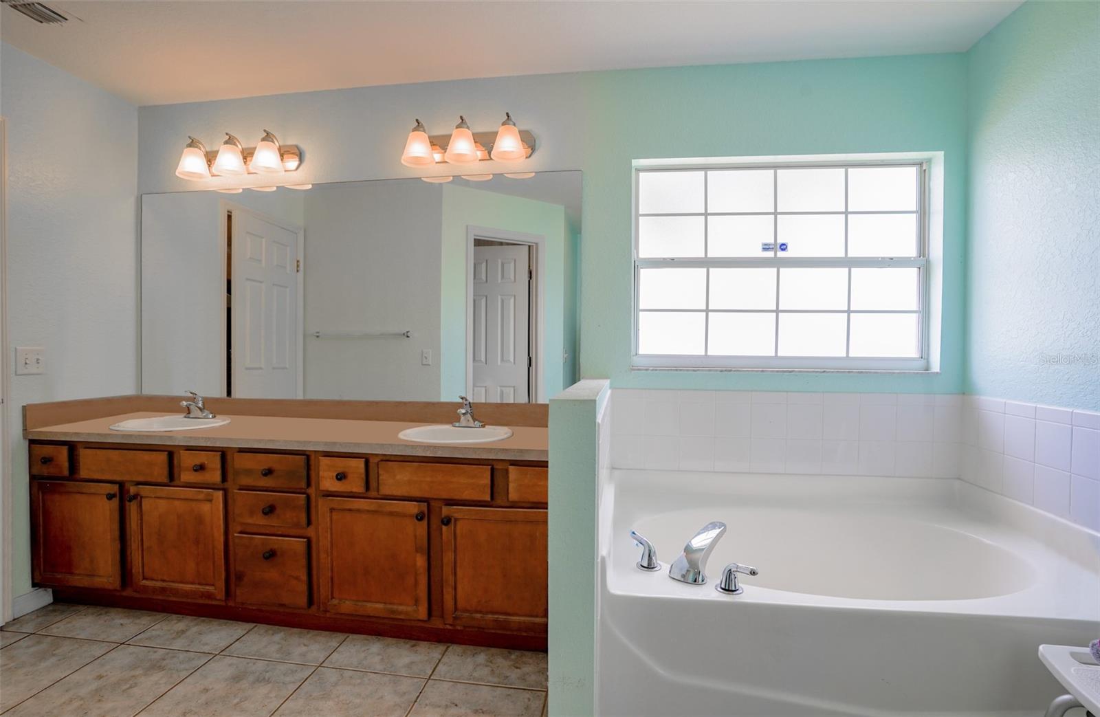 309 MAJESTIC GARDENS DR