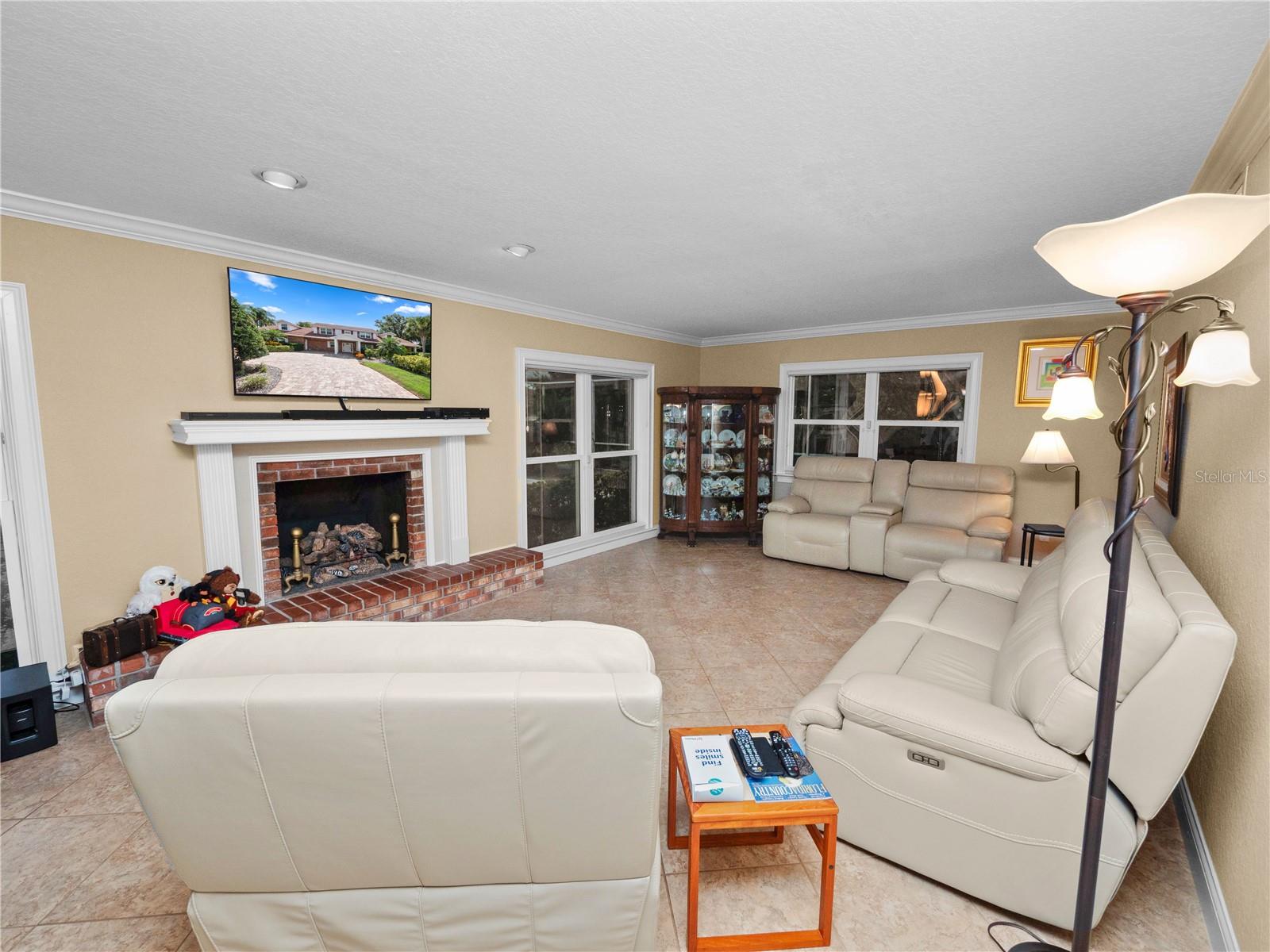 5810 CRYSTAL BEACH RD