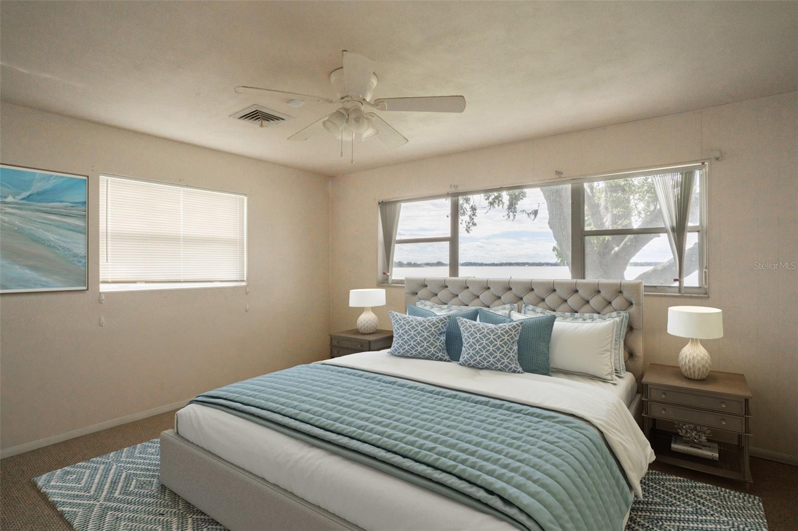 1009 N LAKE HOWARD DR