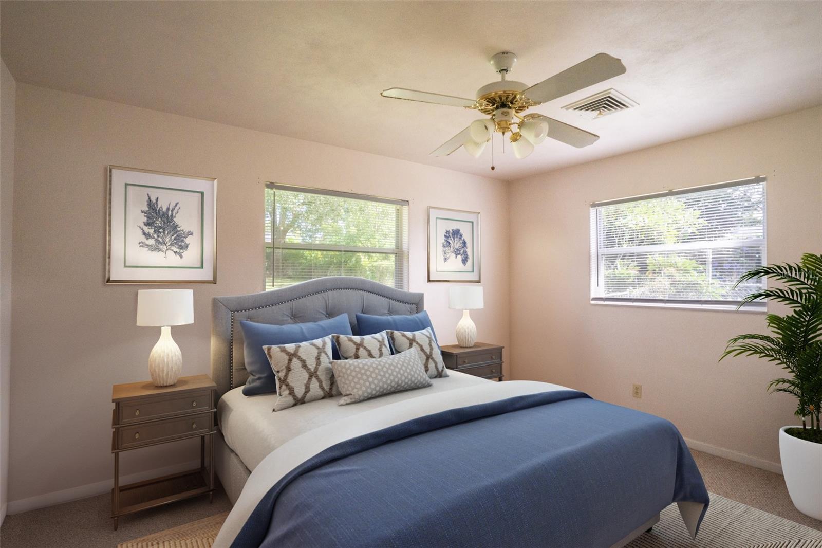 1009 N LAKE HOWARD DR