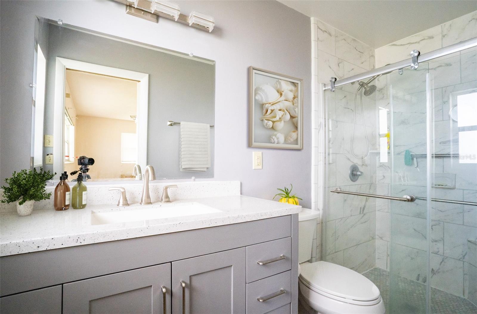 1009 N LAKE HOWARD DR