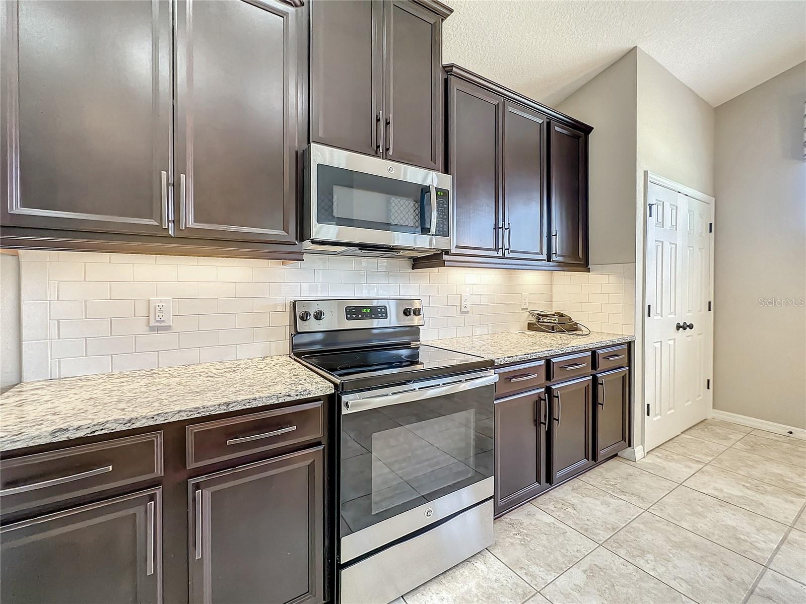 8316 WILLOW BEACH DR