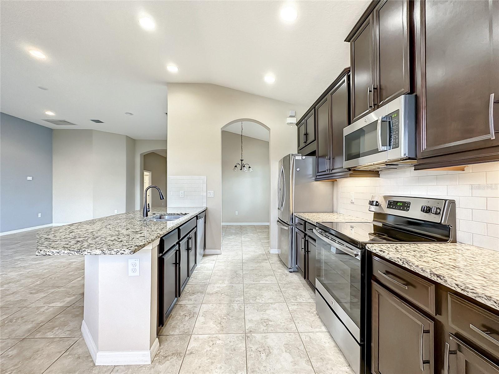 8316 WILLOW BEACH DR