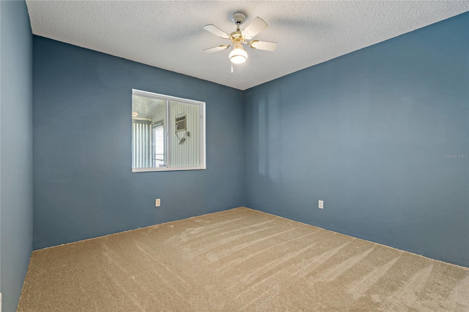 401 WINTER RIDGE BLVD