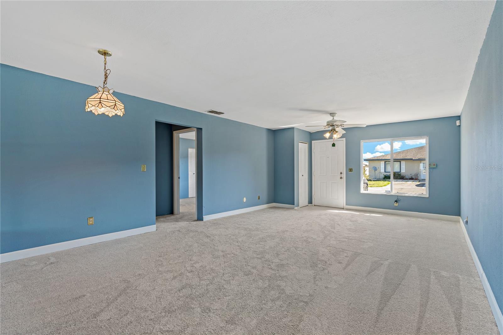 401 WINTER RIDGE BLVD