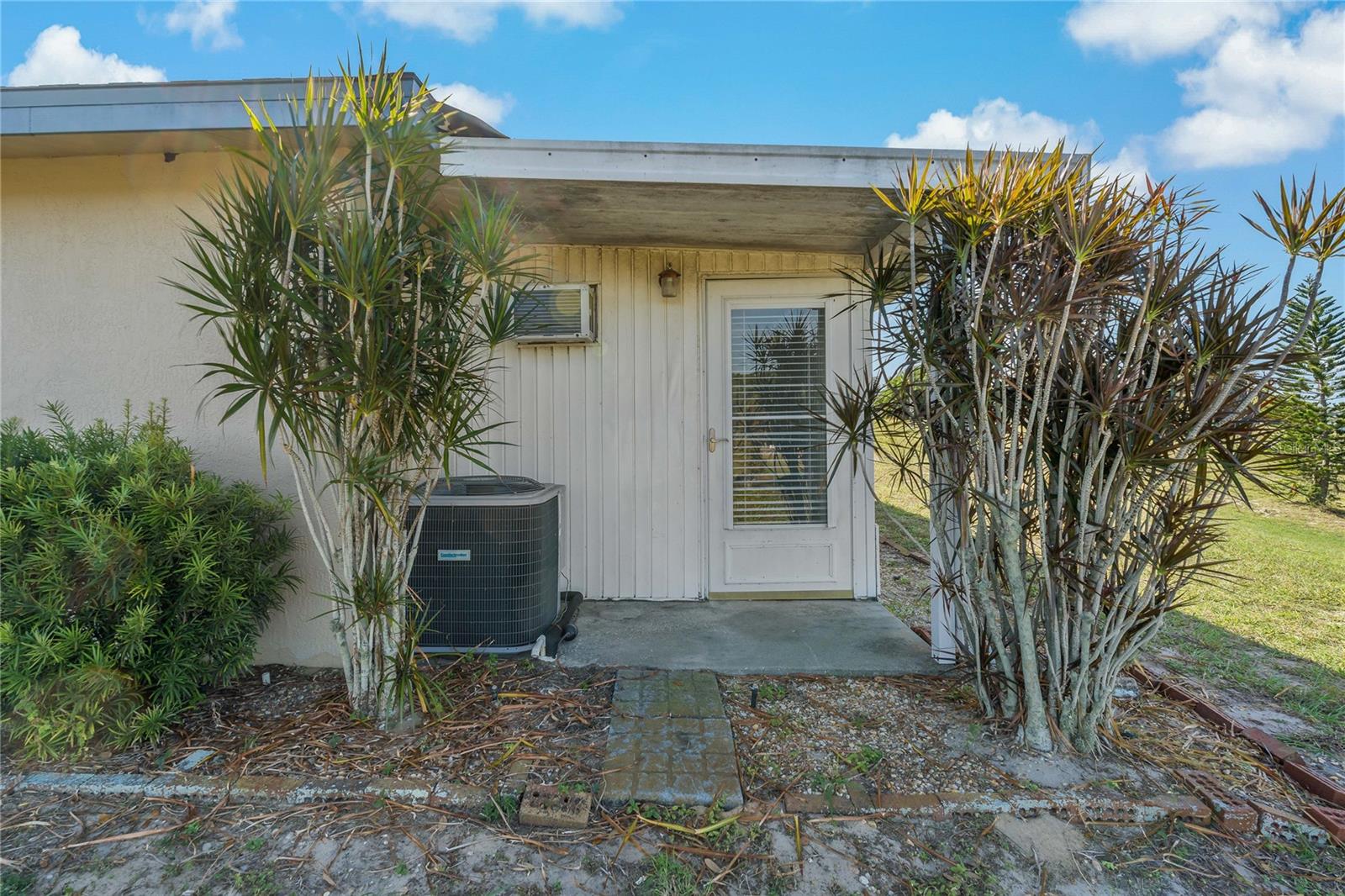 401 WINTER RIDGE BLVD