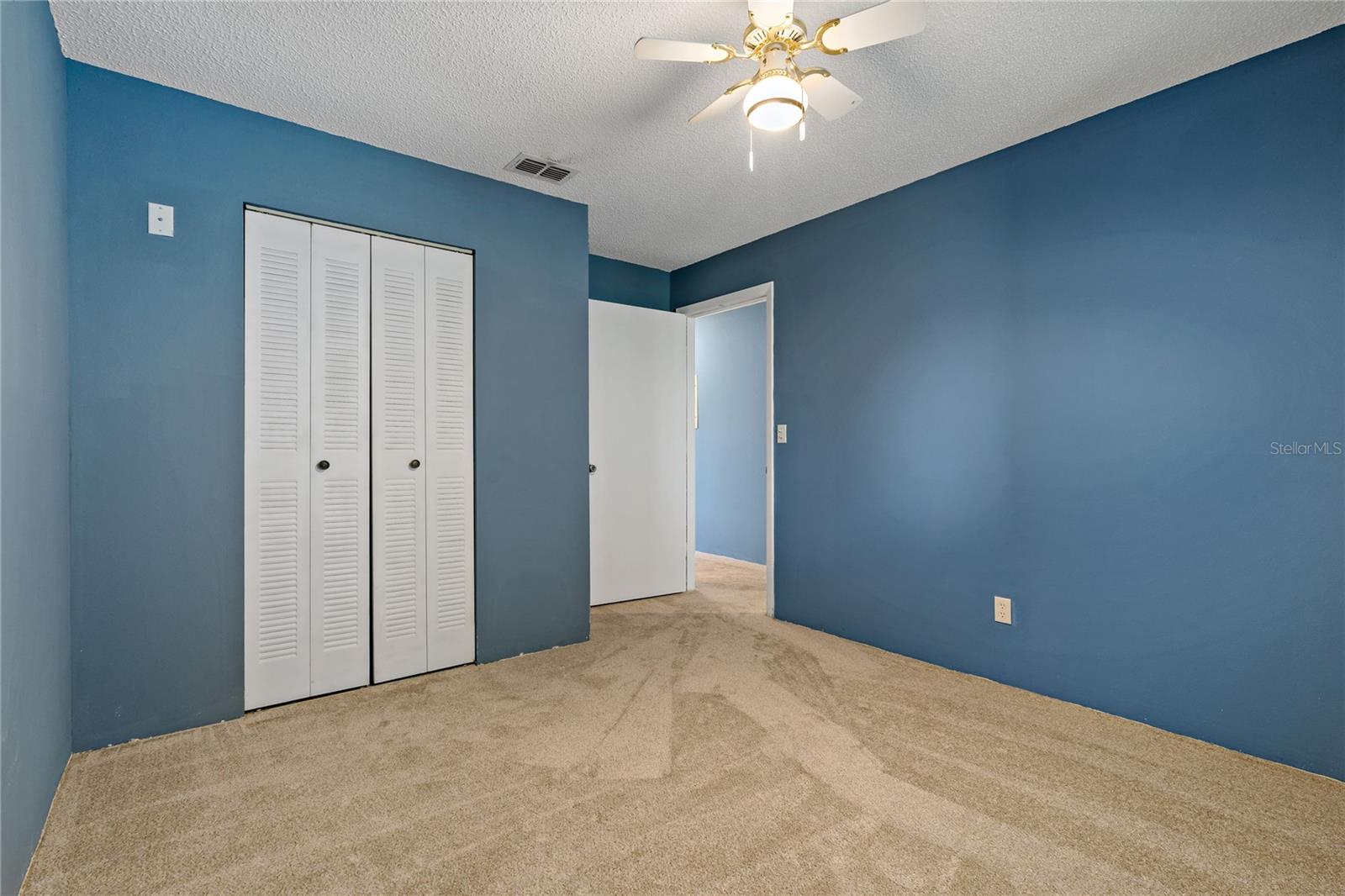 401 WINTER RIDGE BLVD