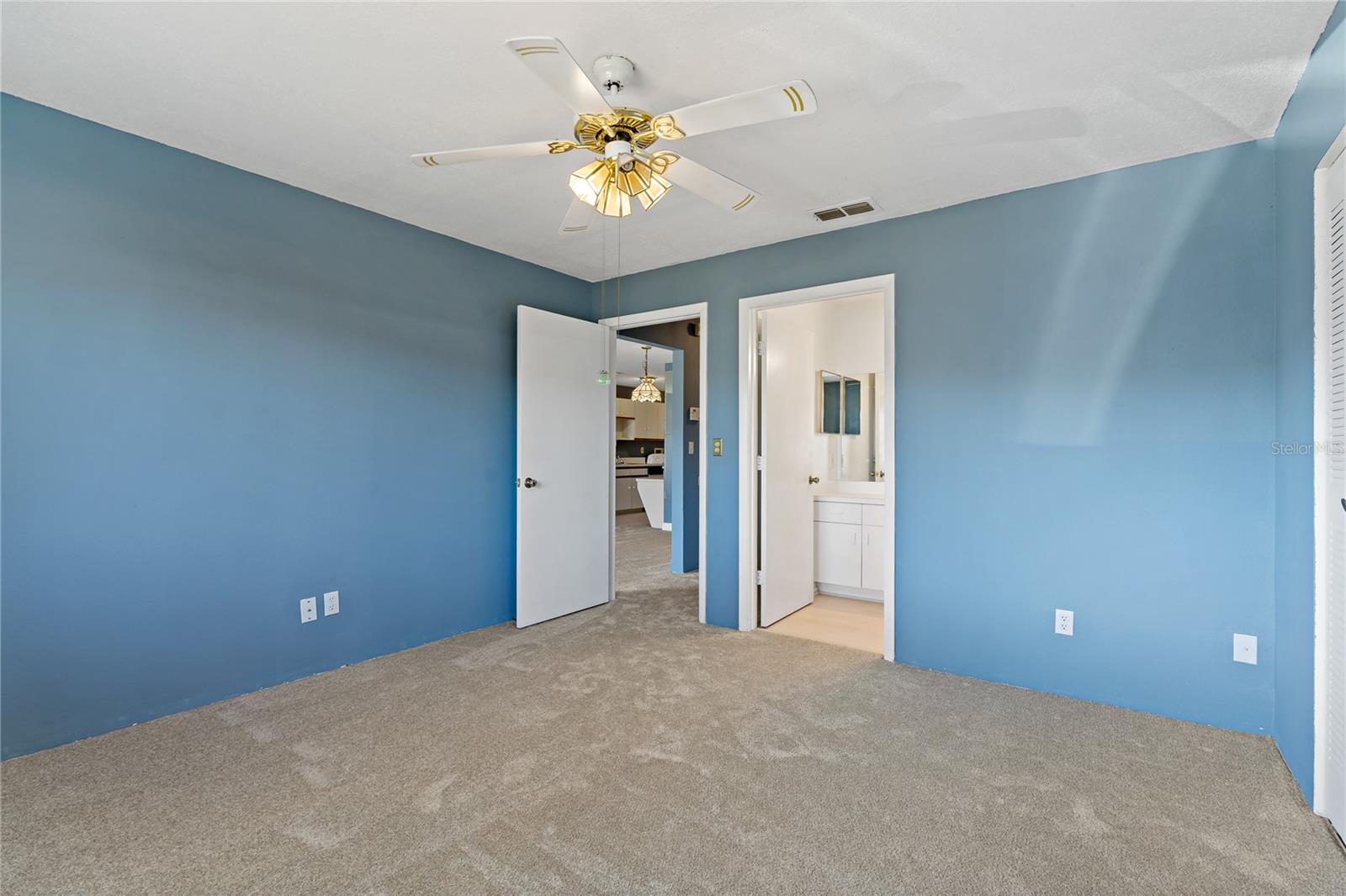 401 WINTER RIDGE BLVD