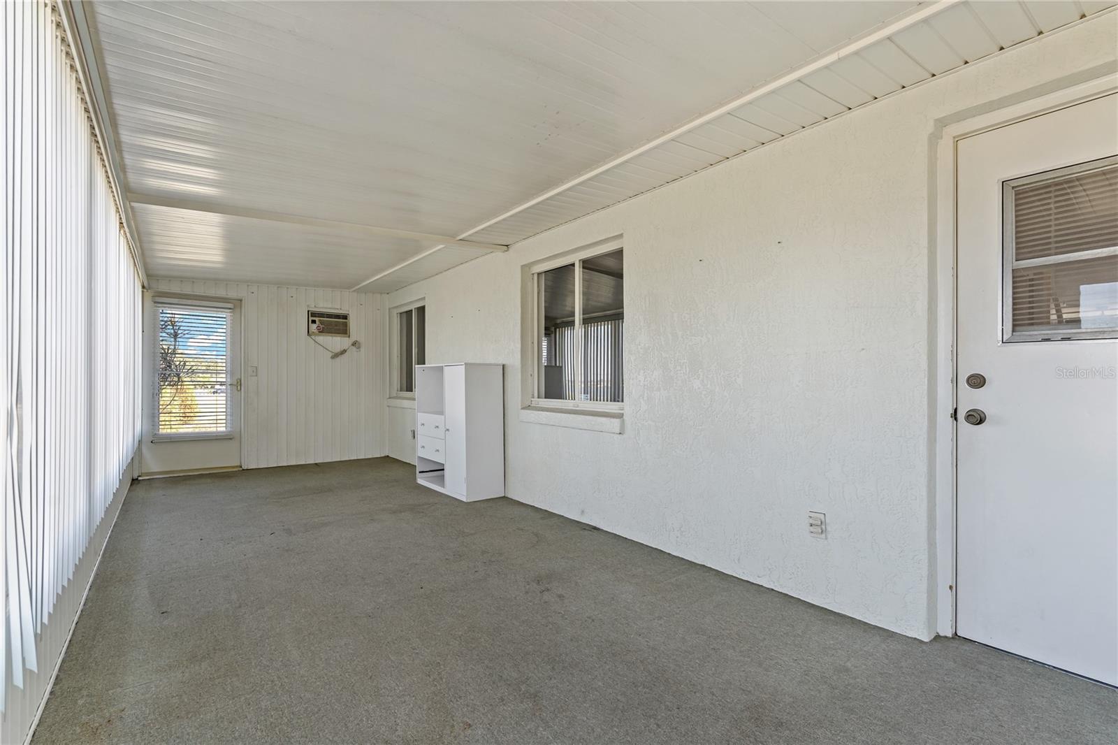 401 WINTER RIDGE BLVD