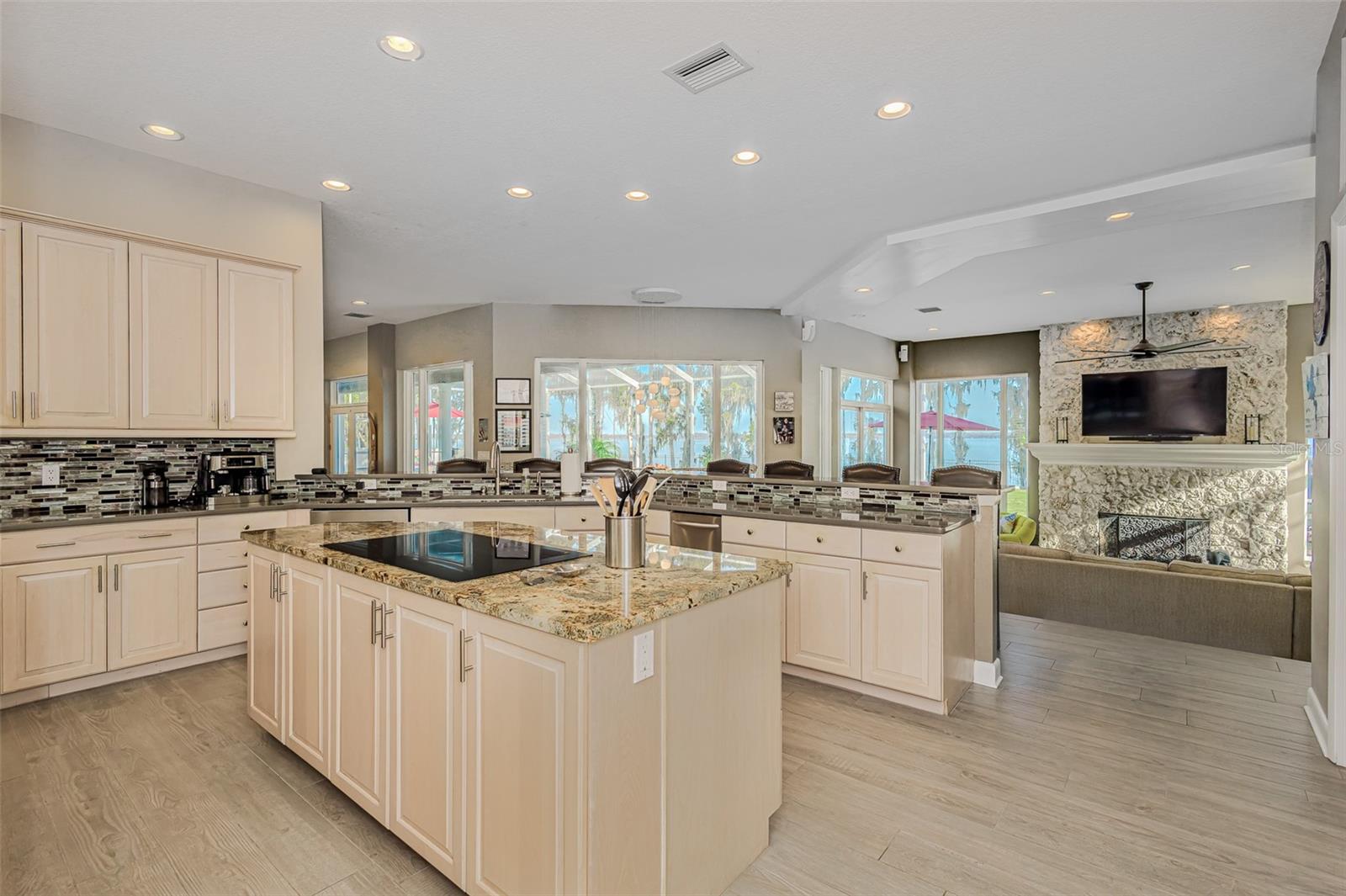 5401 BANANA POINT DR