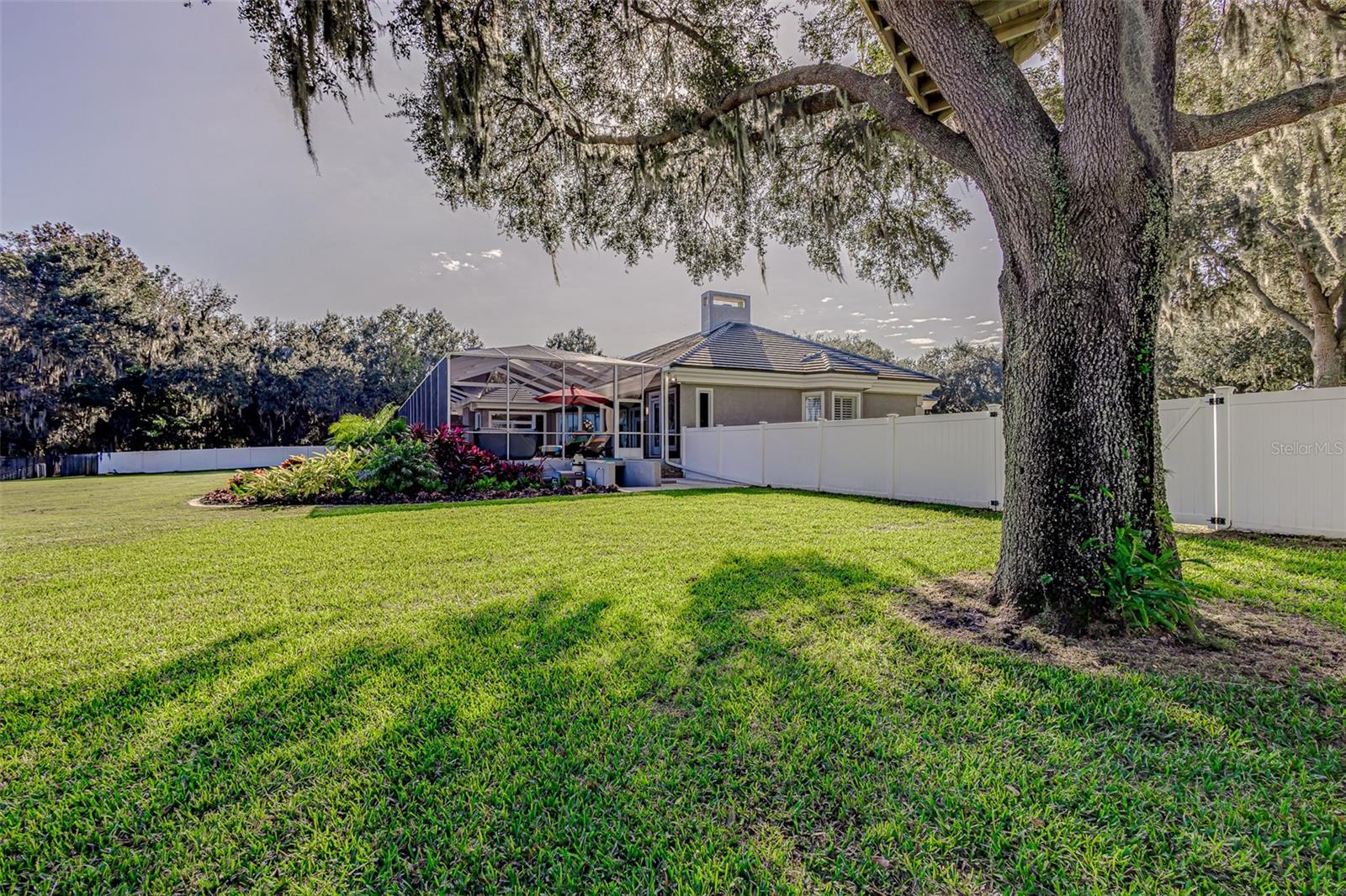 5401 BANANA POINT DR