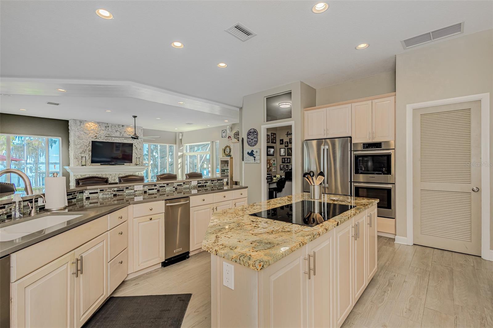 5401 BANANA POINT DR