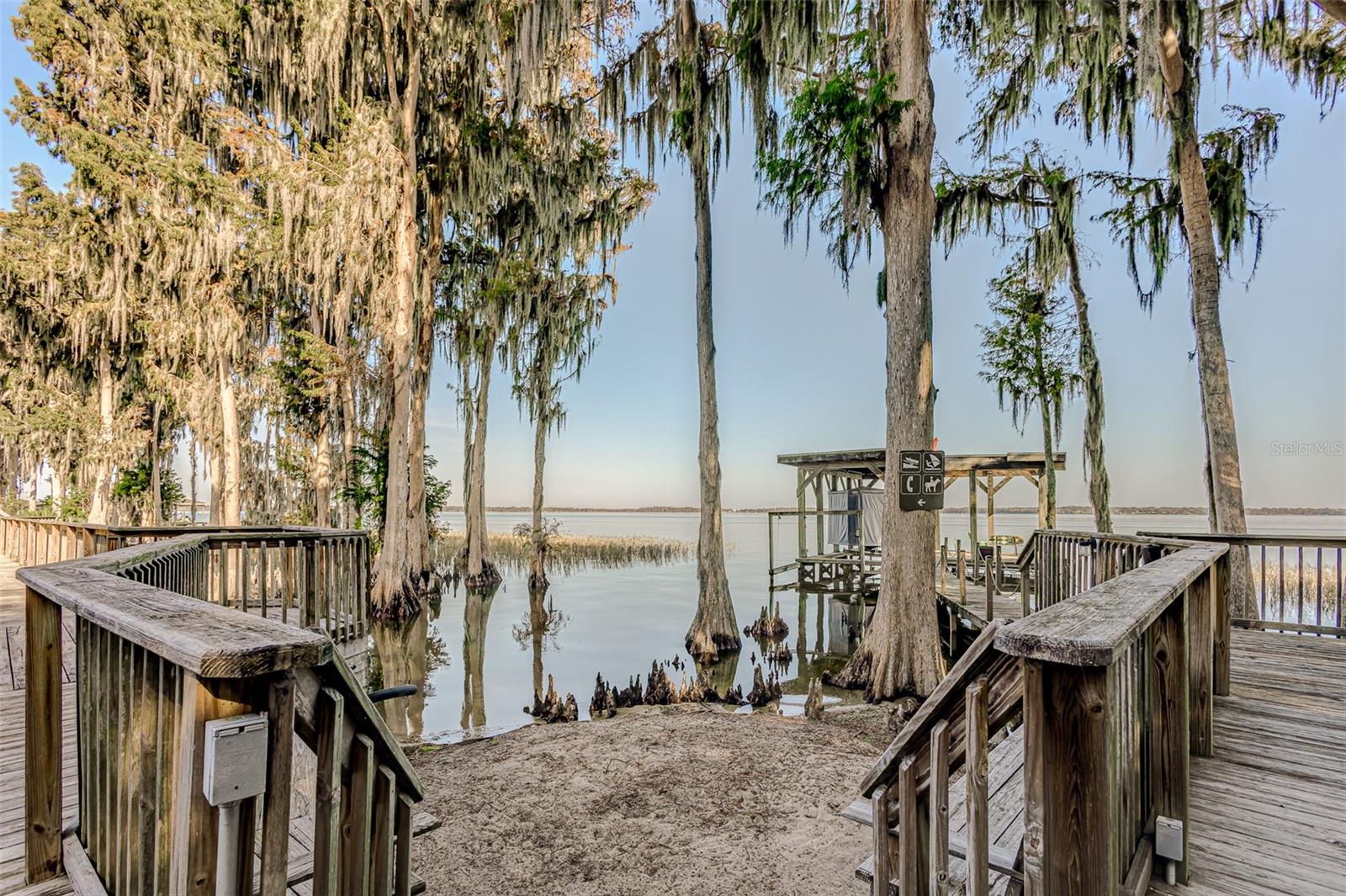 5401 BANANA POINT DR