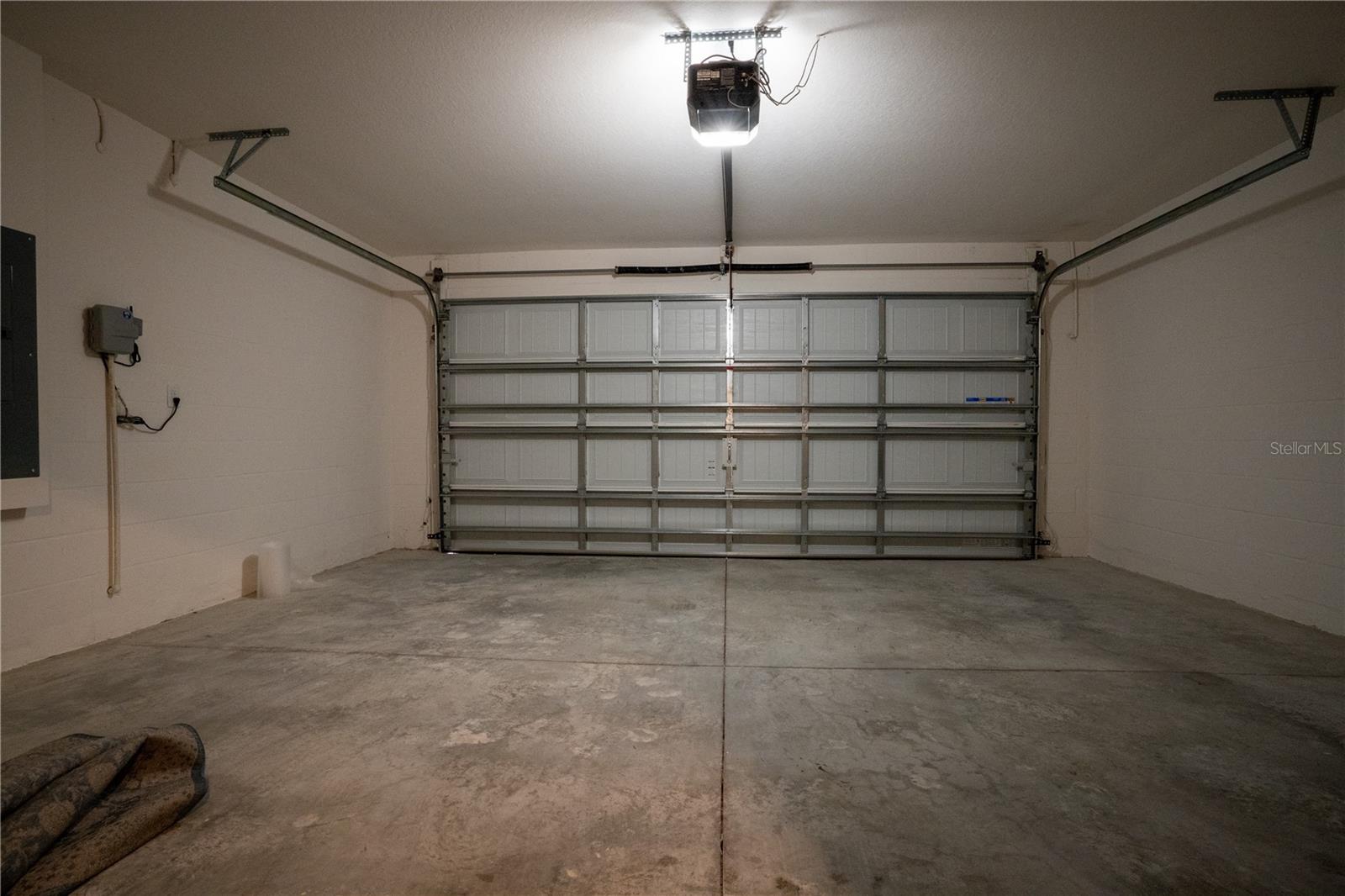 2053 AMBER SWEET CIR