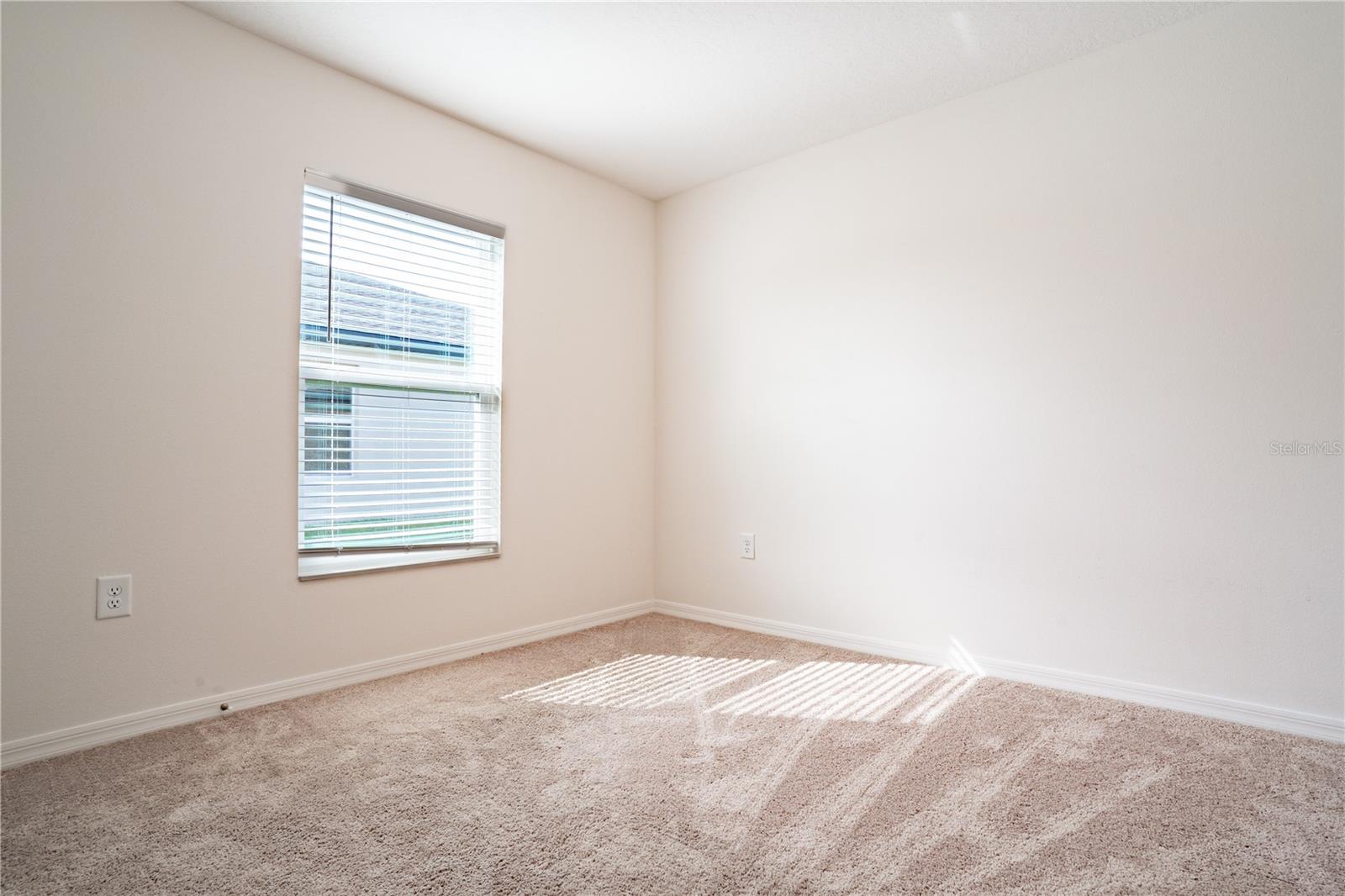 2053 AMBER SWEET CIR