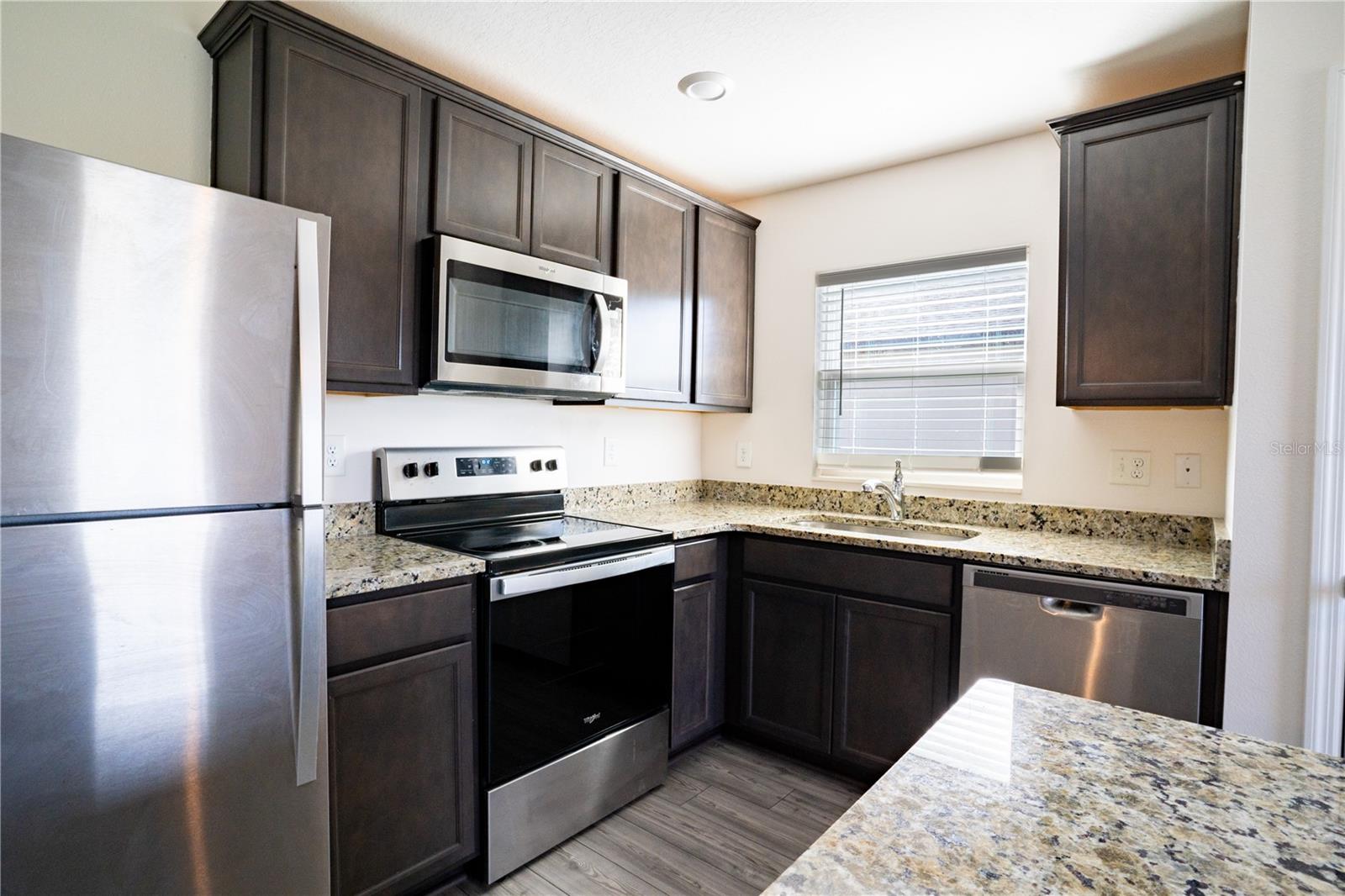 2053 AMBER SWEET CIR