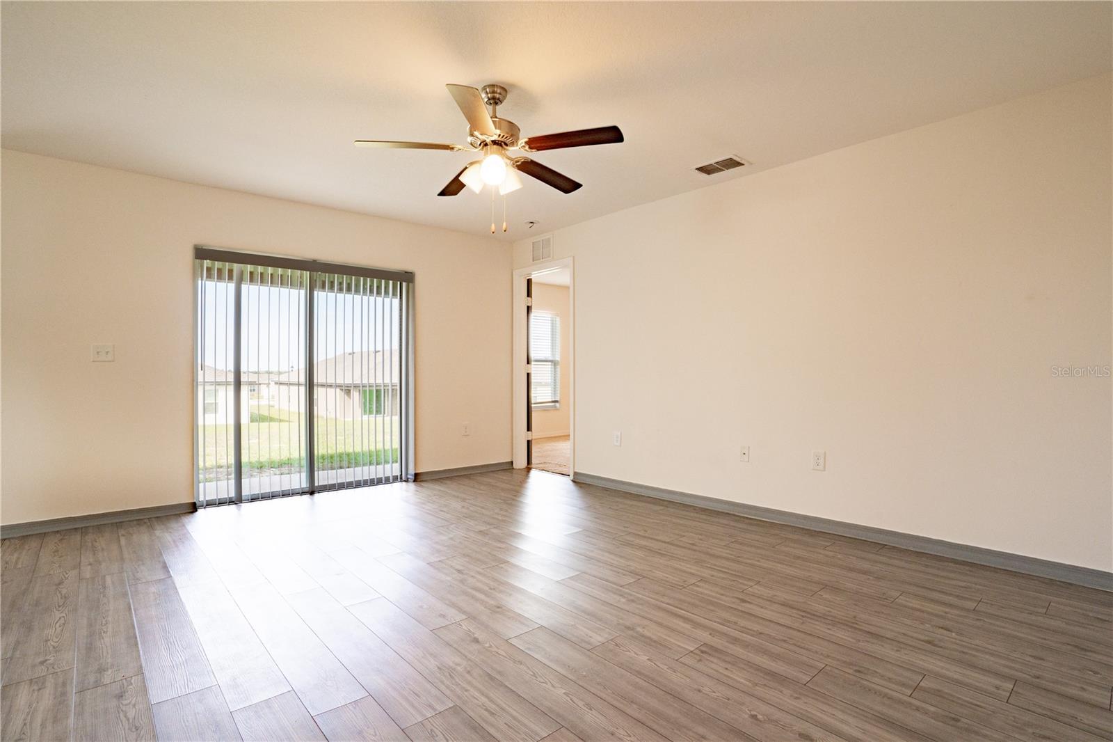 2053 AMBER SWEET CIR