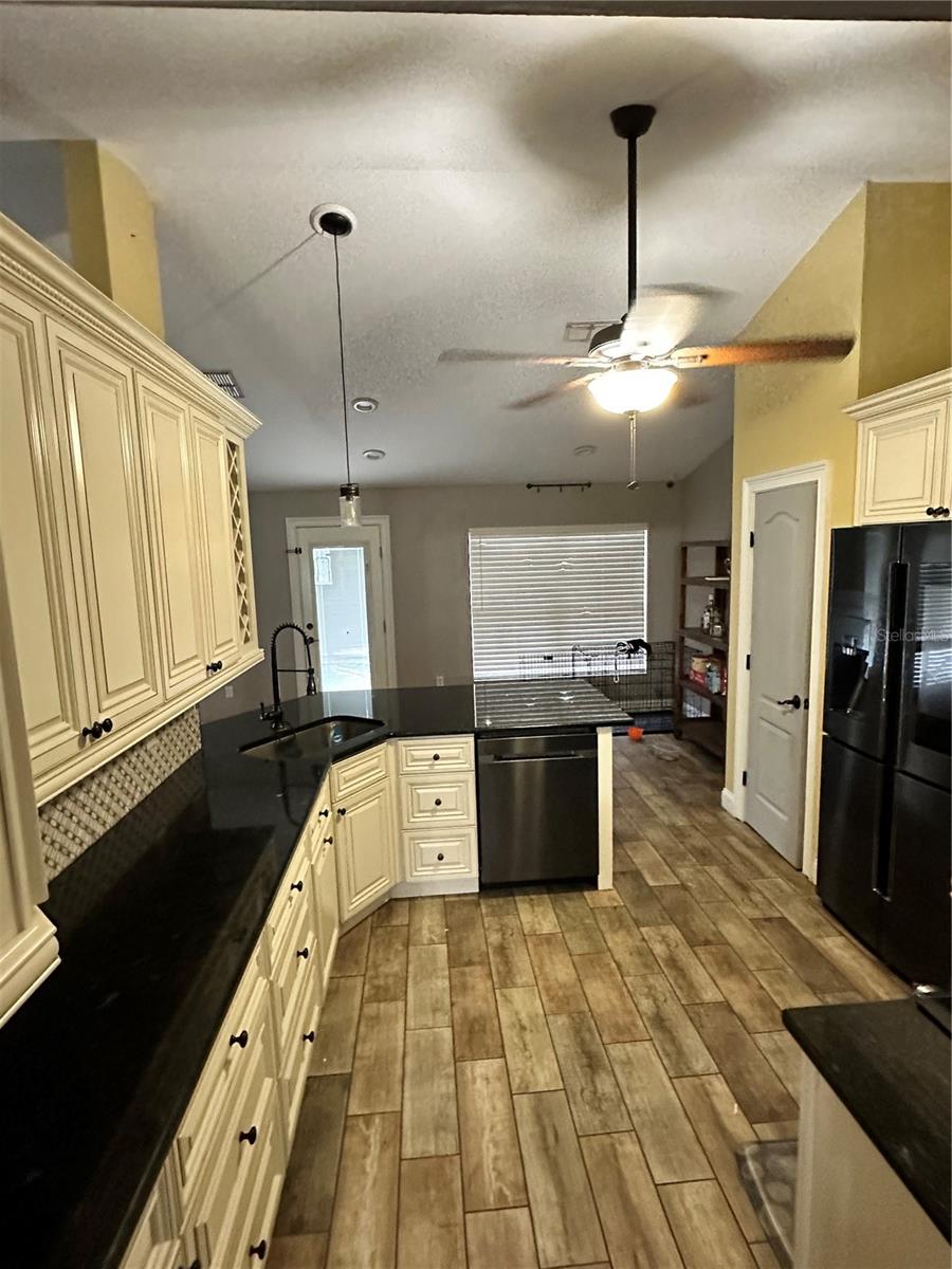 5960 WHITE TAIL LOOP