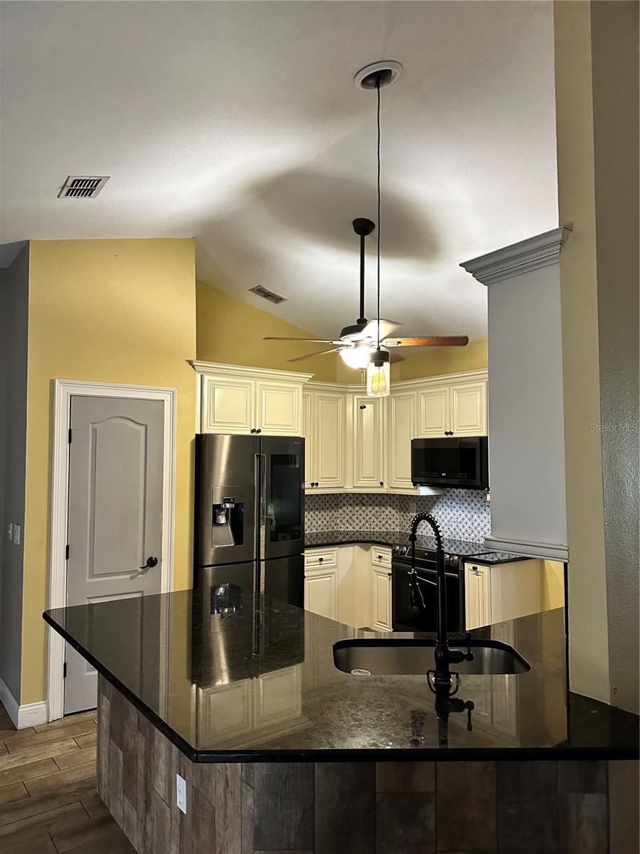 5960 WHITE TAIL LOOP