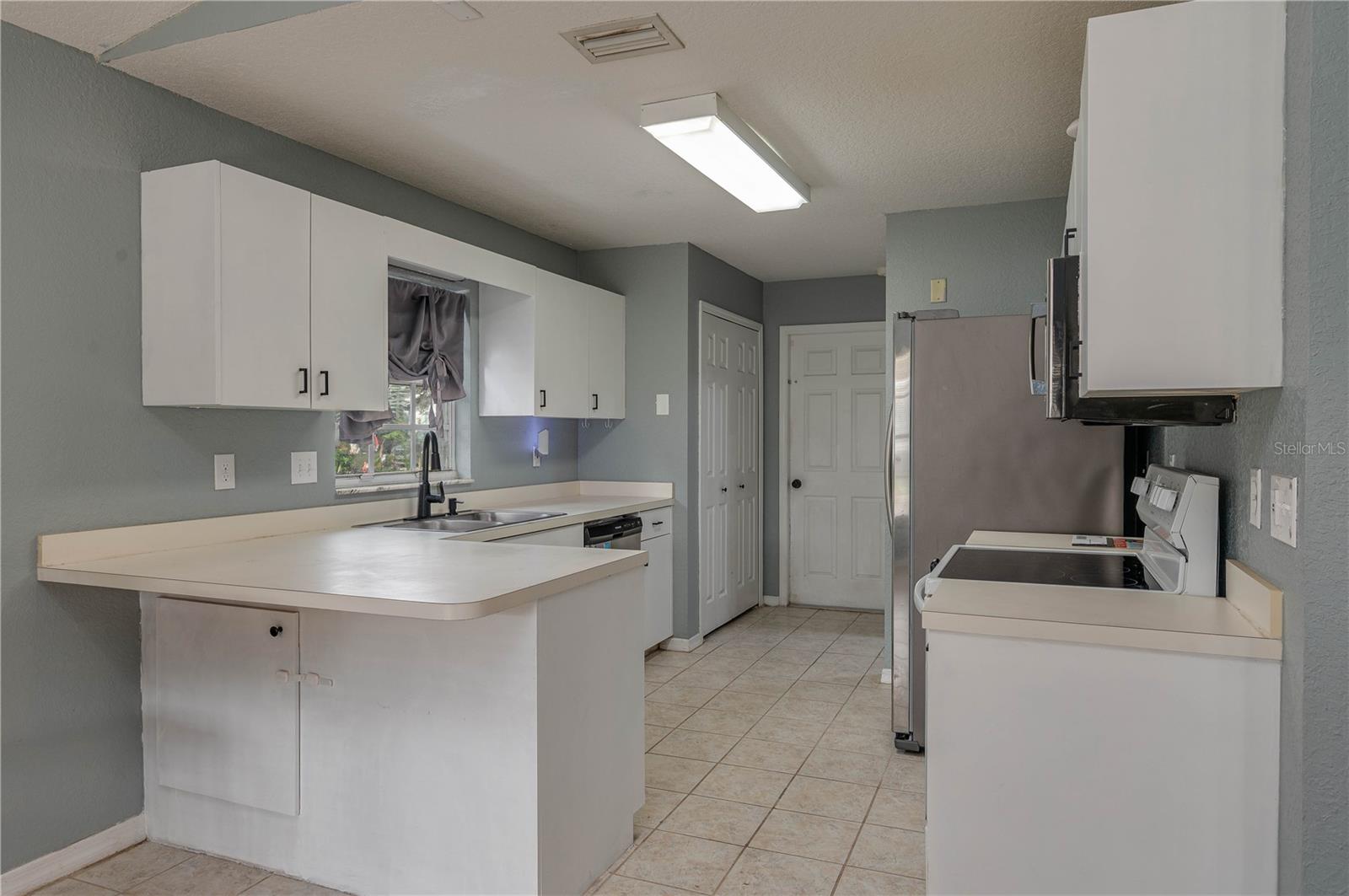 1405 GRAND CAYMAN CIR